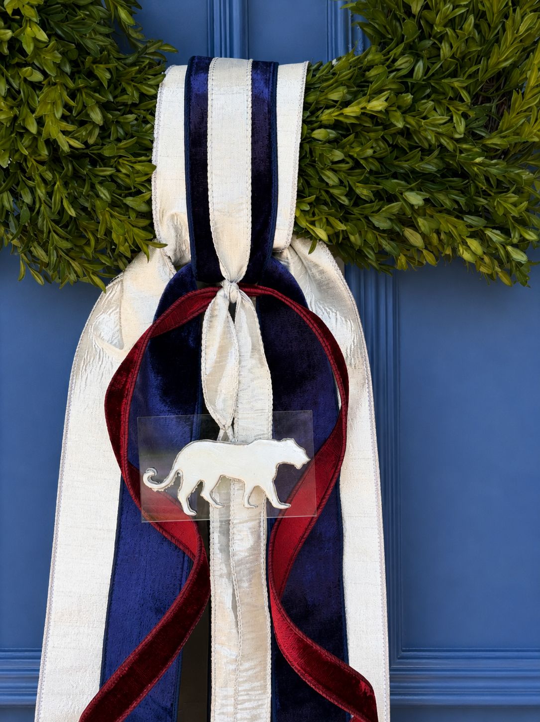 The Silver Manor Tea Leaf Wreath