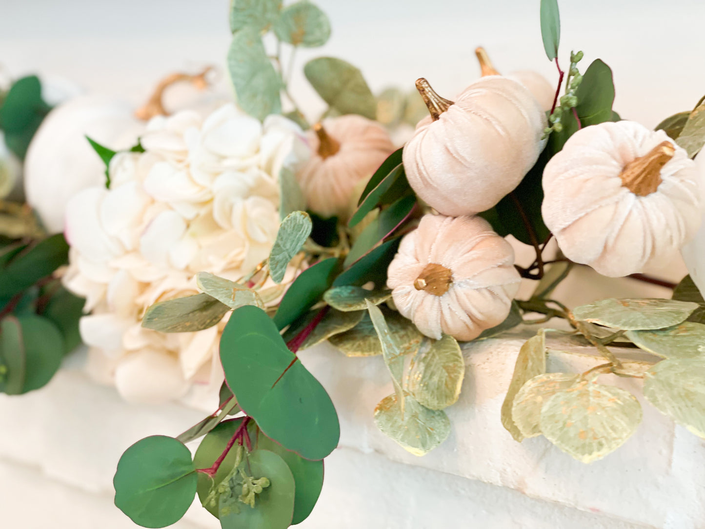 Gilded Gourds Blanc Box