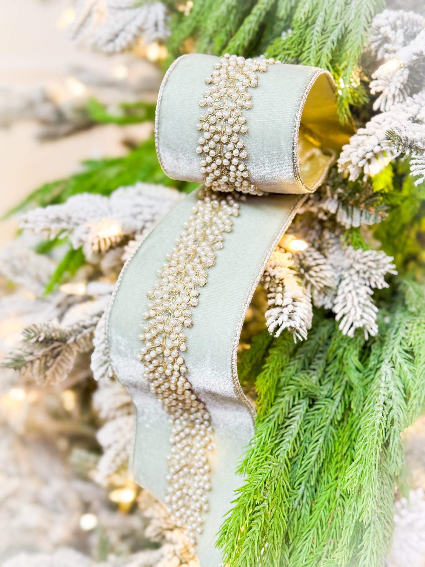 Garden Pearl Noel Christmas Tree Bow Box