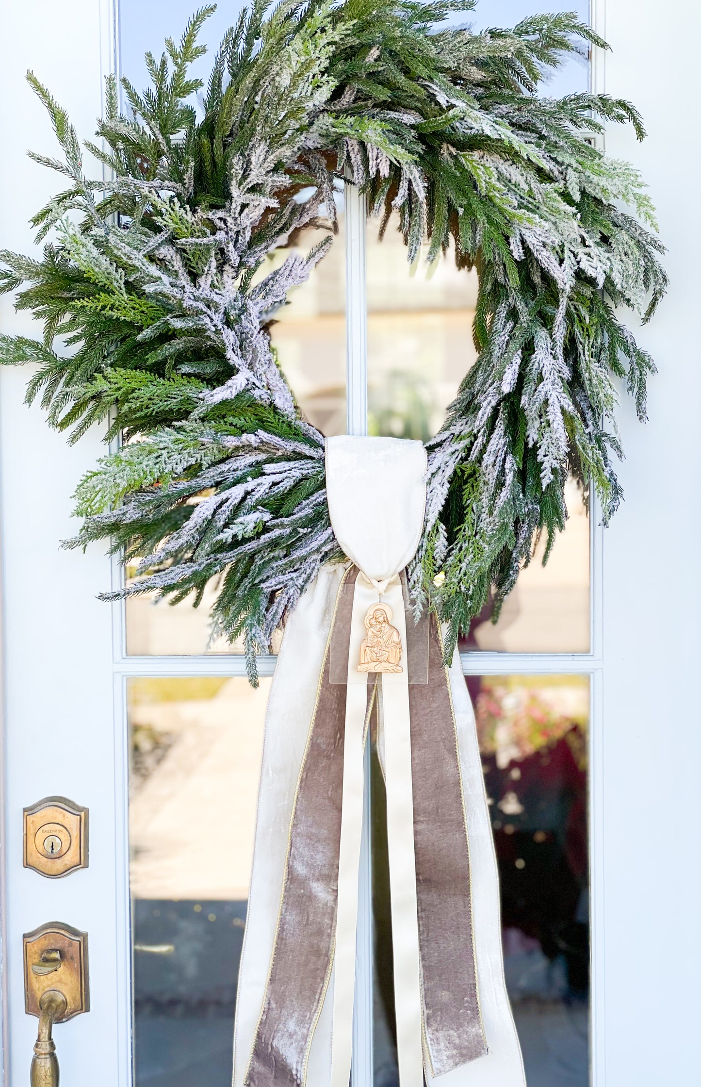 Emmanuel Wreath And Sash With Madonna And Child Ornament