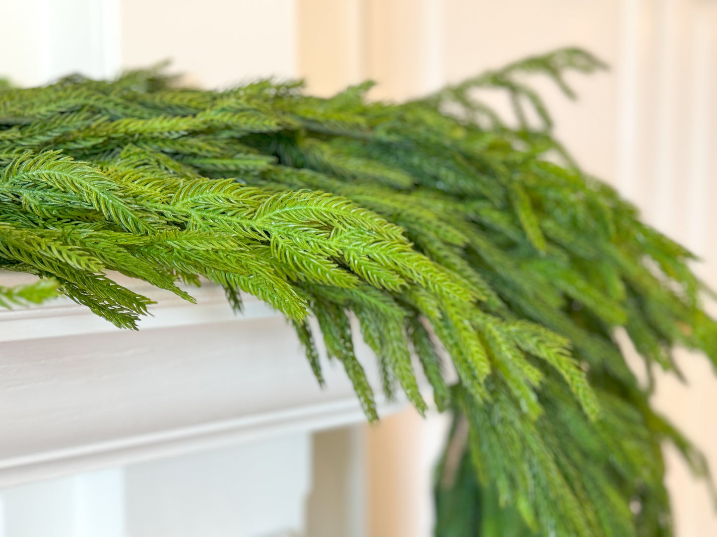 PINE DRIPPING GARLAND