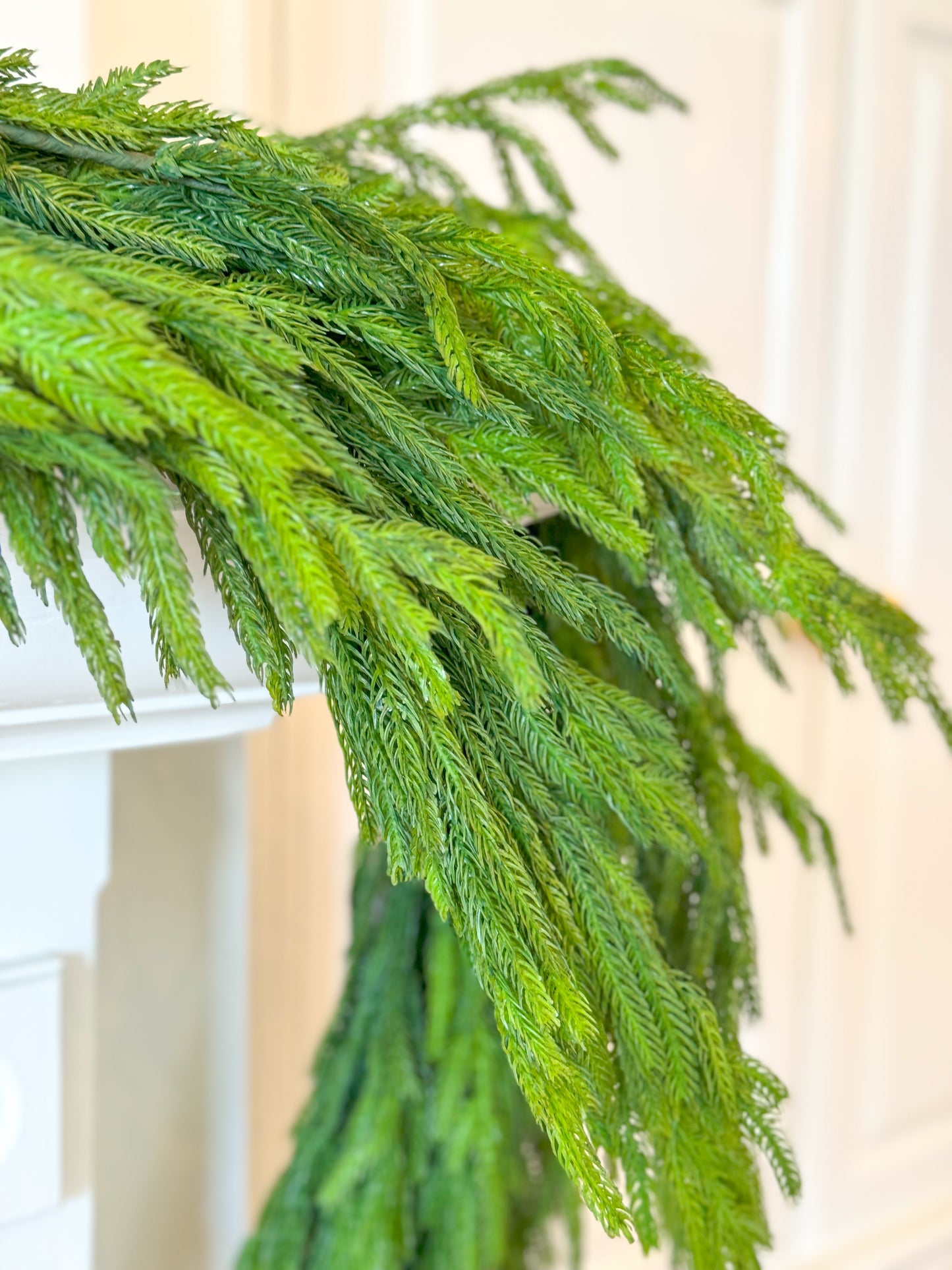 PINE DRIPPING GARLAND