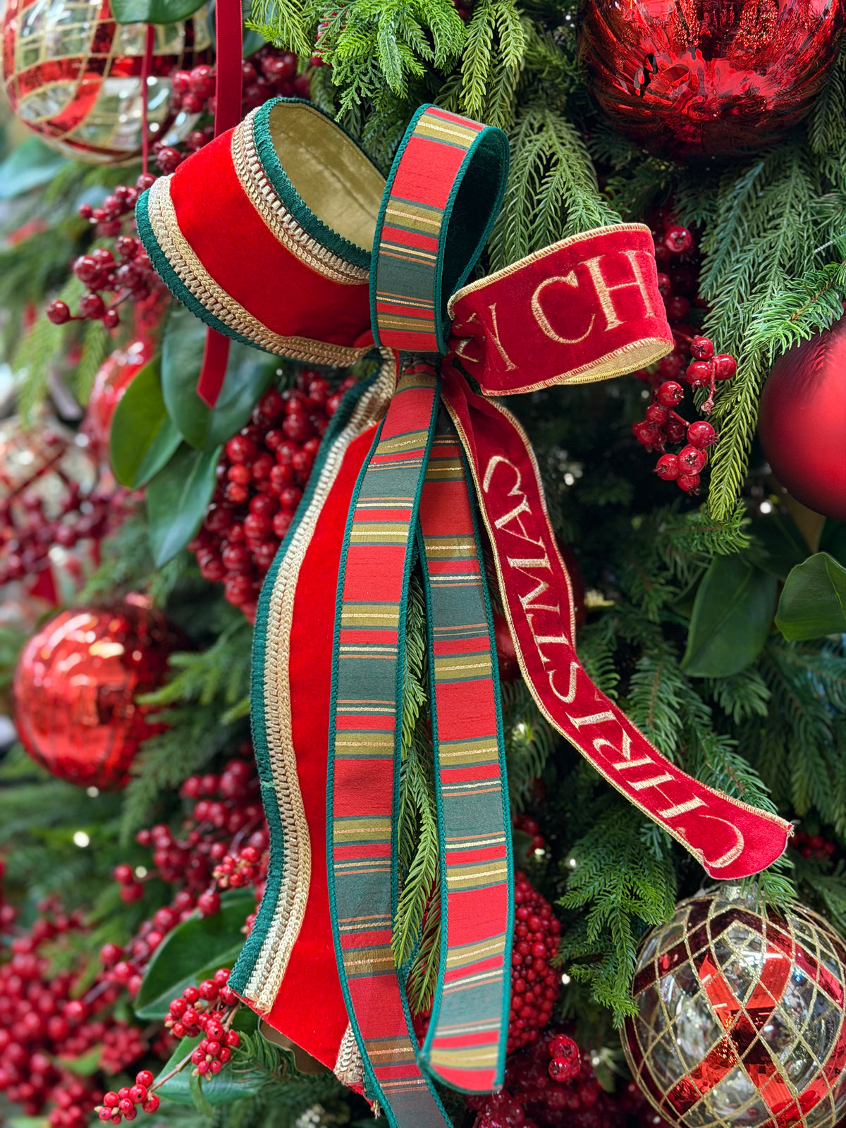 The Christmas Classics Loop Box