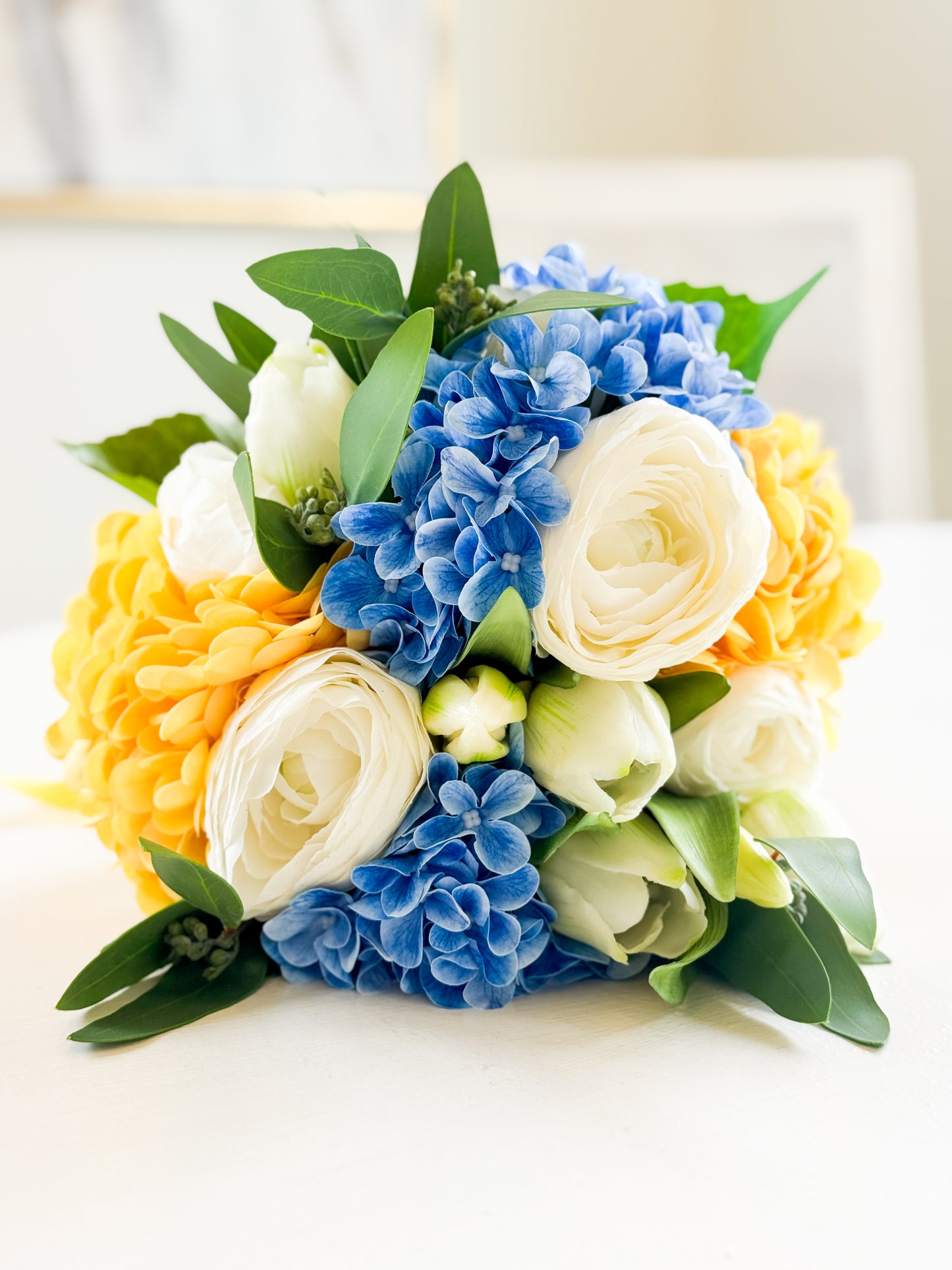 Solène Real Touch Drop-In Bouquet