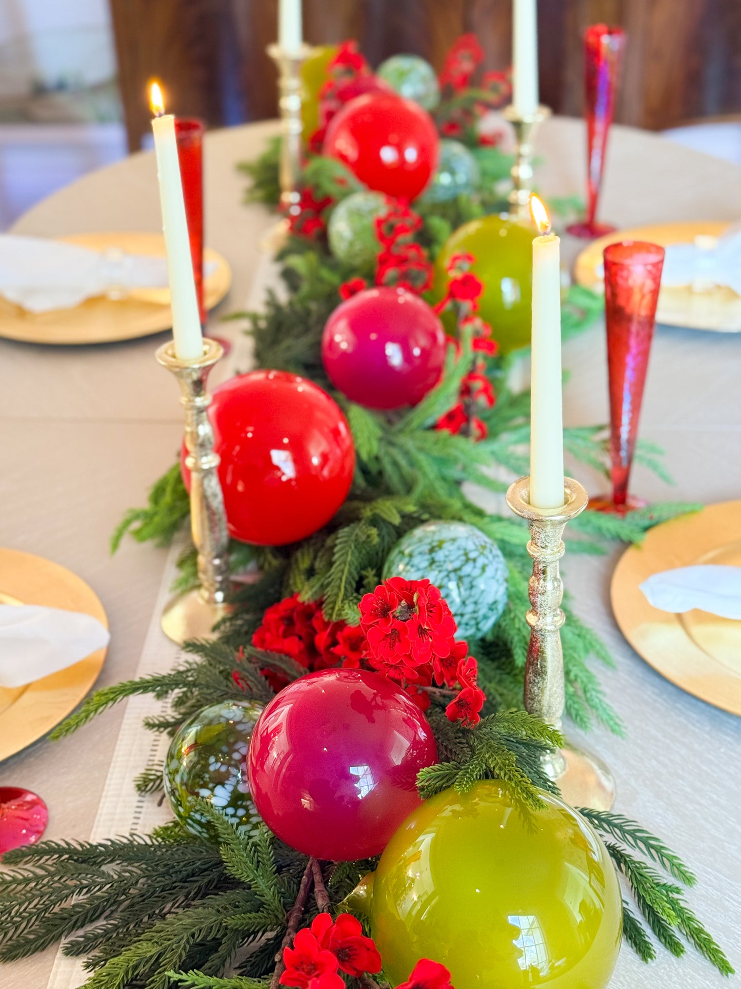 Set Of 2 Red Iridescent Champagne Flutes