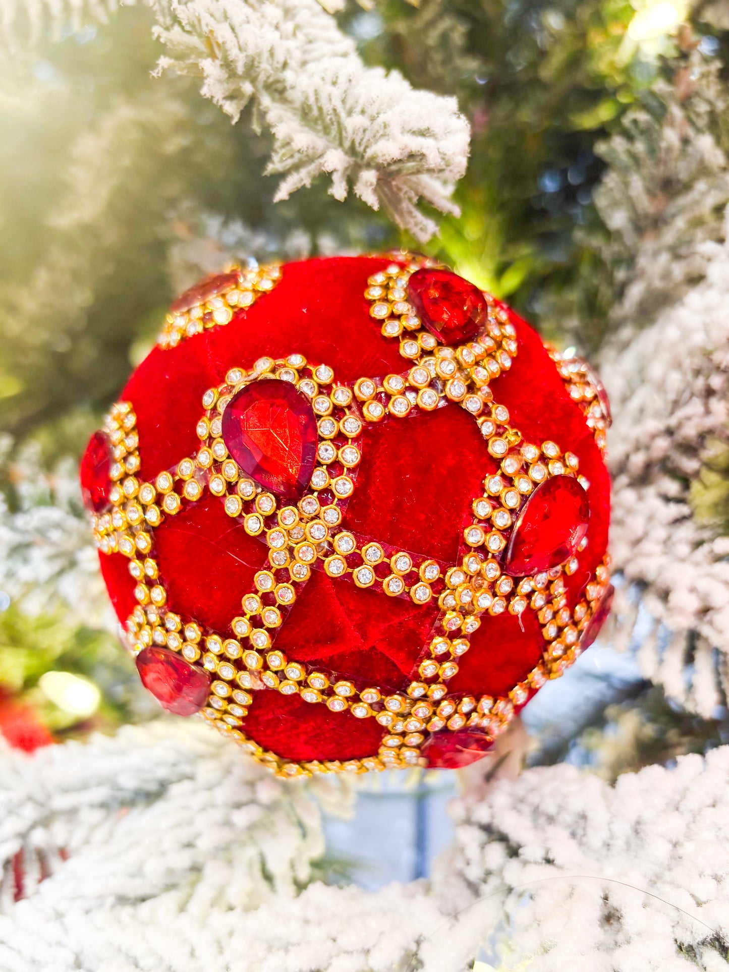 Crown Jewel Velvet Ornament- Set of 5