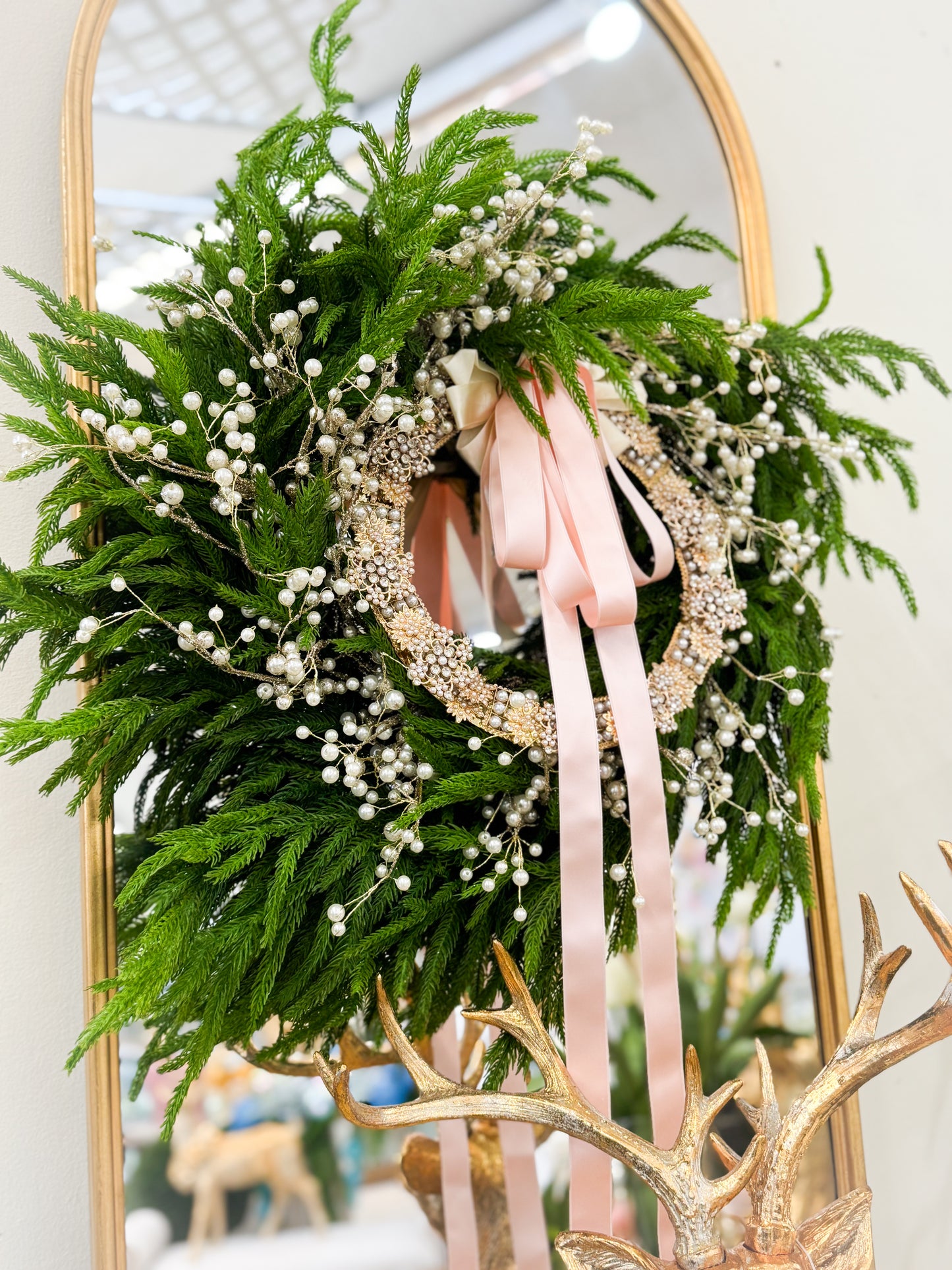 Versailles Noel Pearl And Fir Wreath