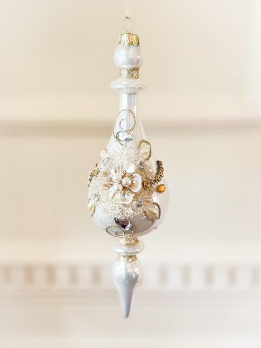 Set of 3 Gilded Petal Finial Ornament