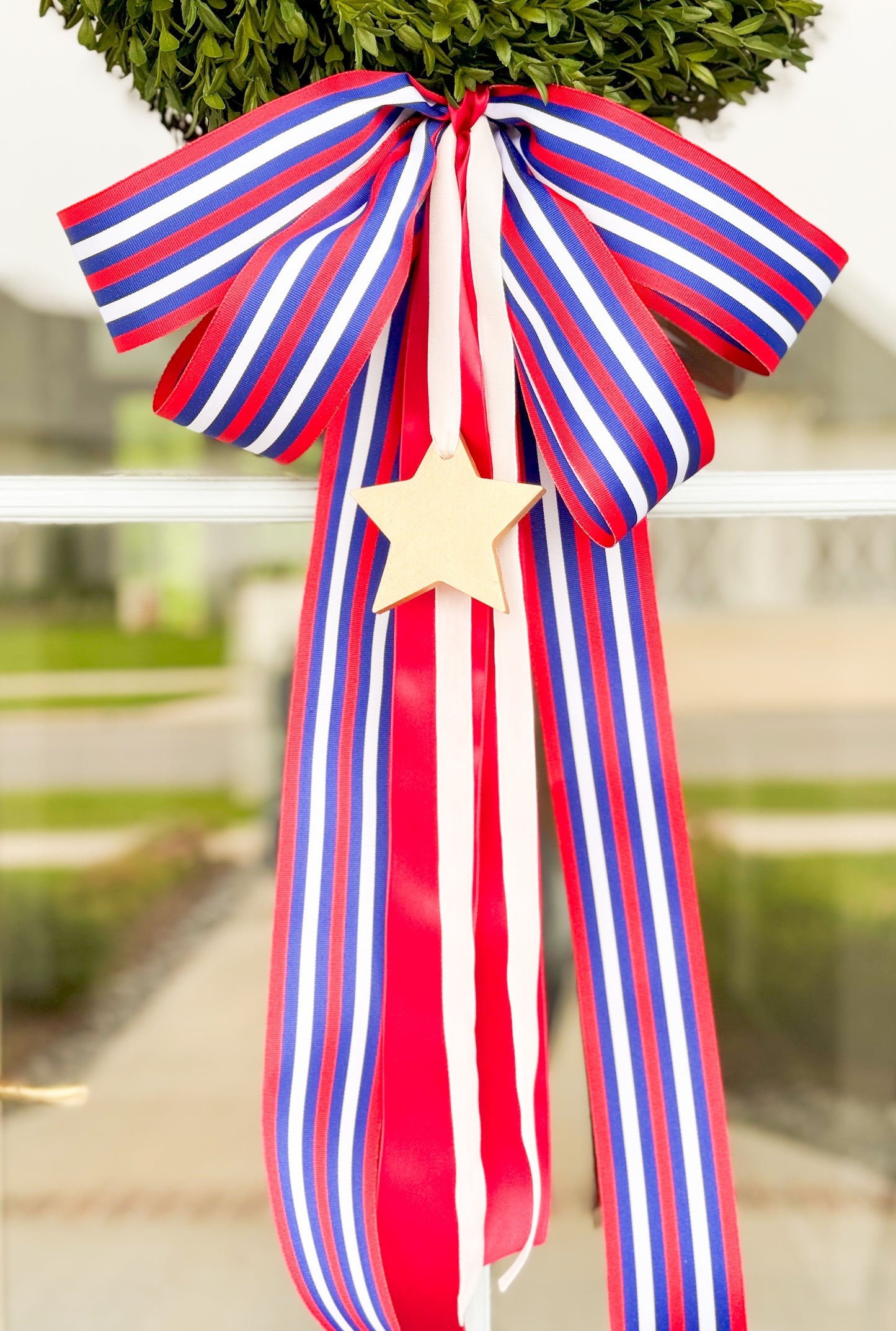 The Oh My Stars Bow And Tea Leaf Wreath