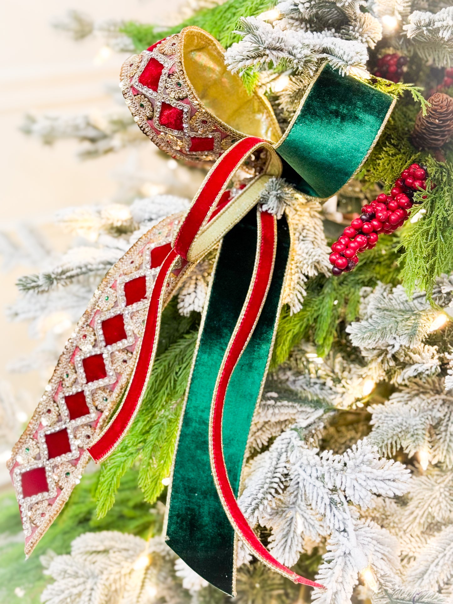 Emerald Luxe Noel Christmas Tree Bow Box