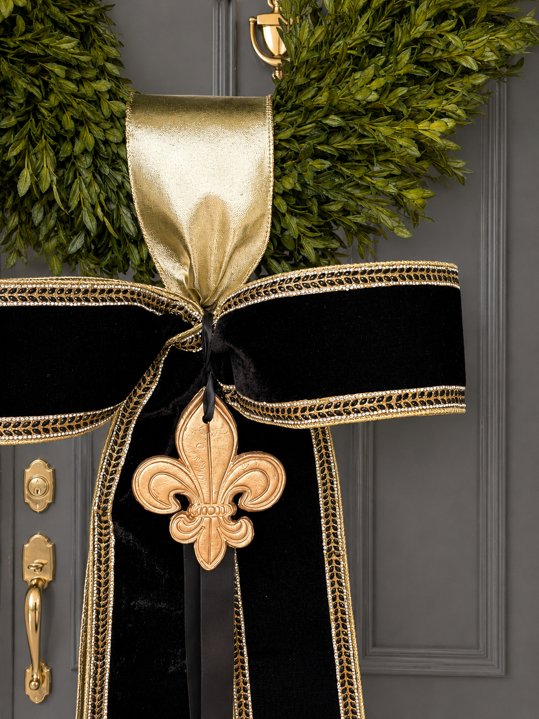 The NOLA Noir Tea Leaf Wreath