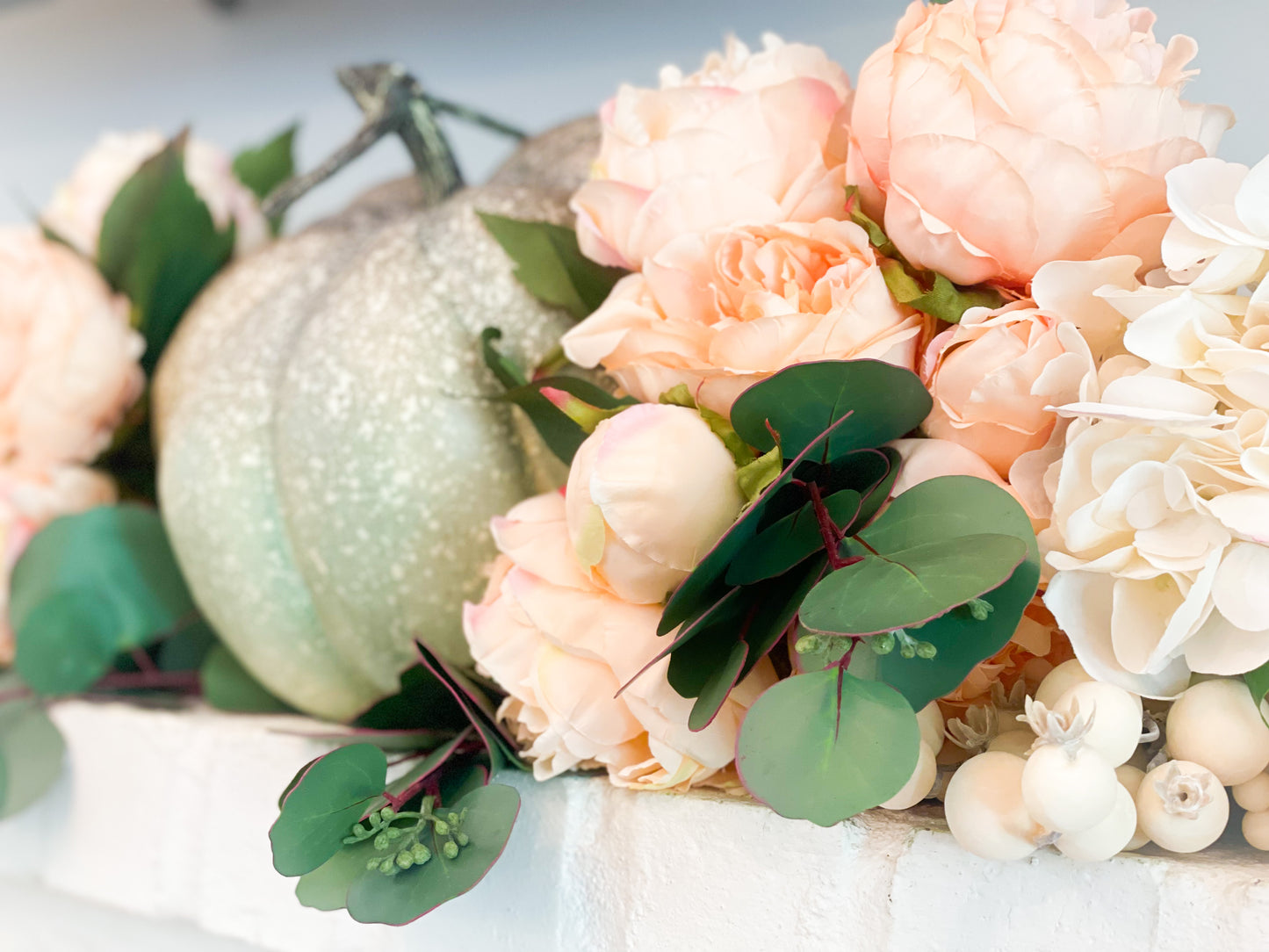 Pumpkins And Peach Peonies Blanc Box