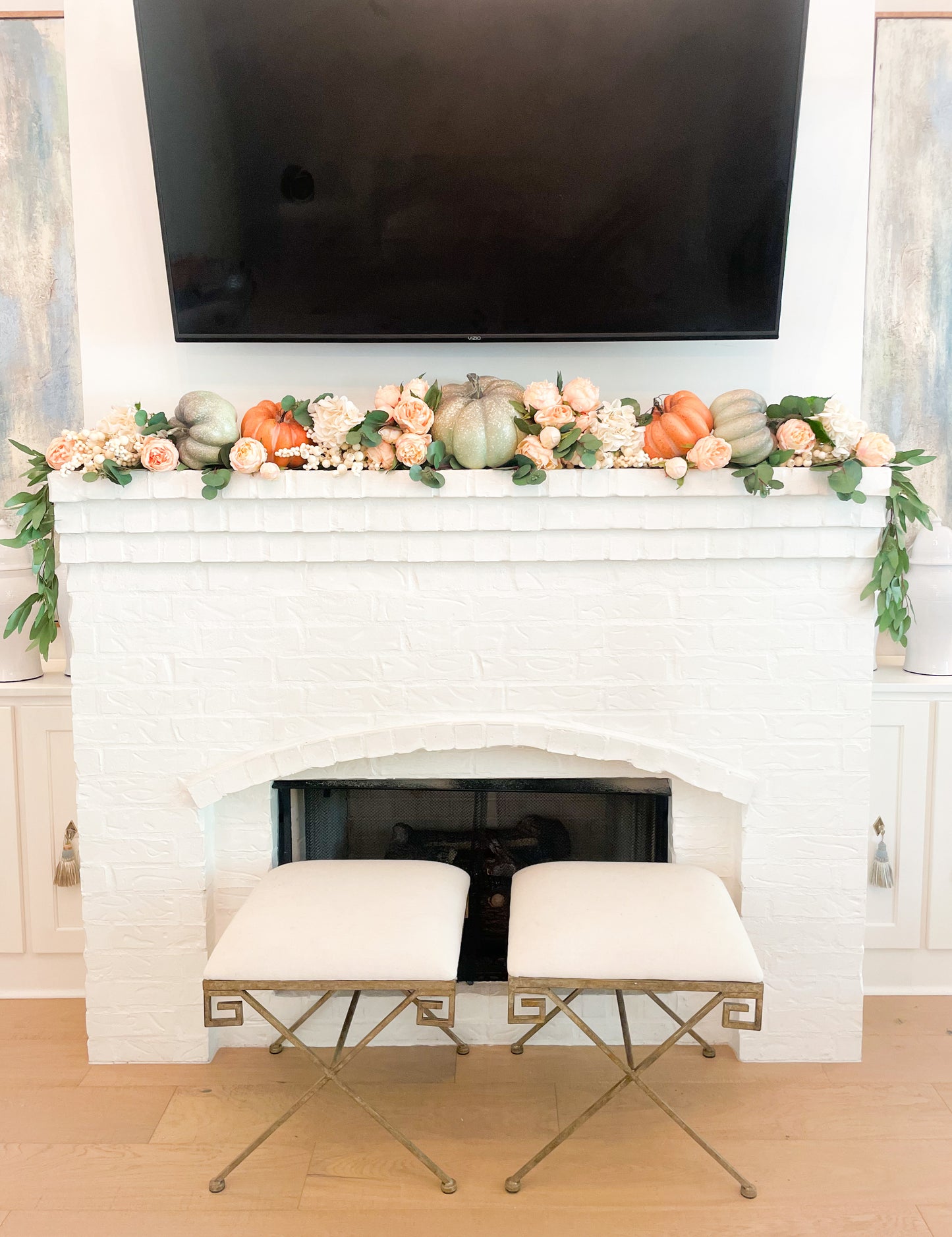 Pumpkins And Peach Peonies Blanc Box