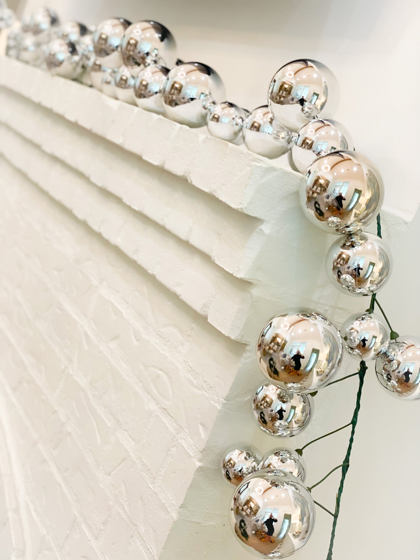 10’ Silver Ornament Garland