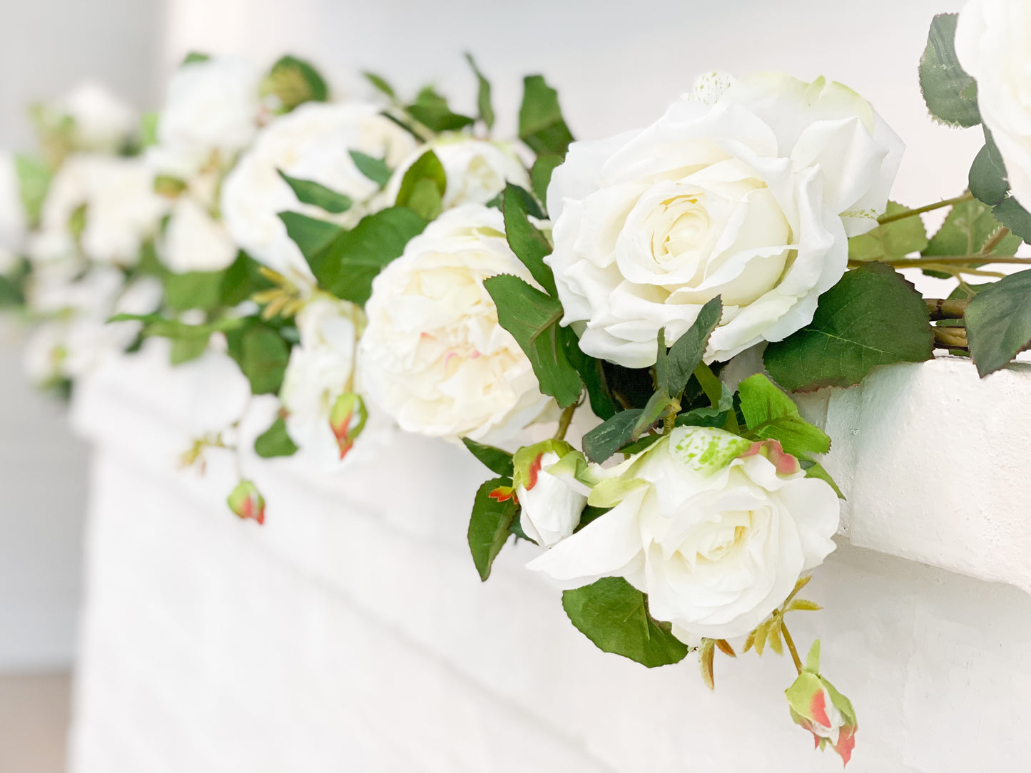 Mixed Cream Rose 10’ Garland