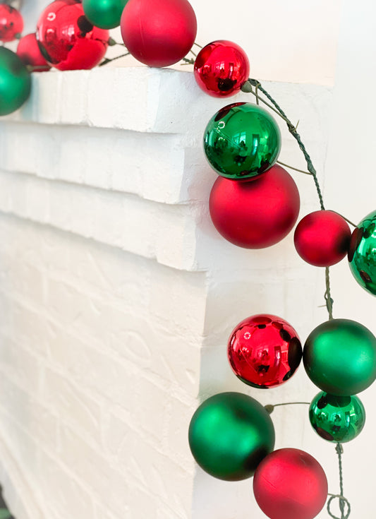 Red And Emerald Matte and Shiny Ornament Garland