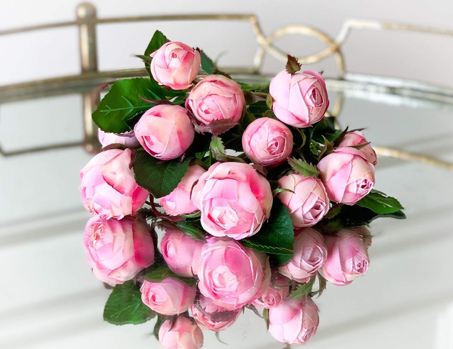 The Elizabeth Bouquet Blanc Box