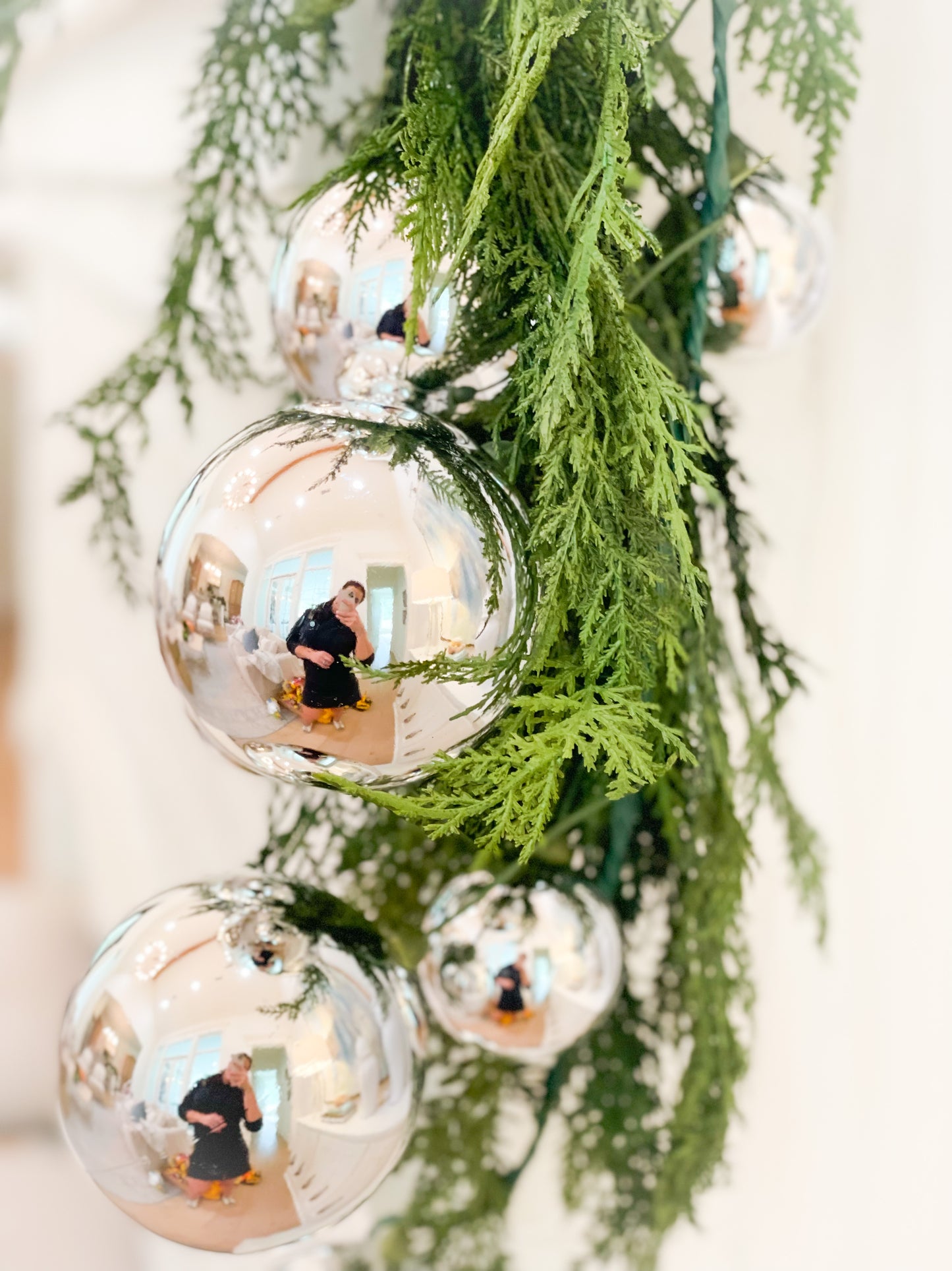 10’ Silver Ornament Garland