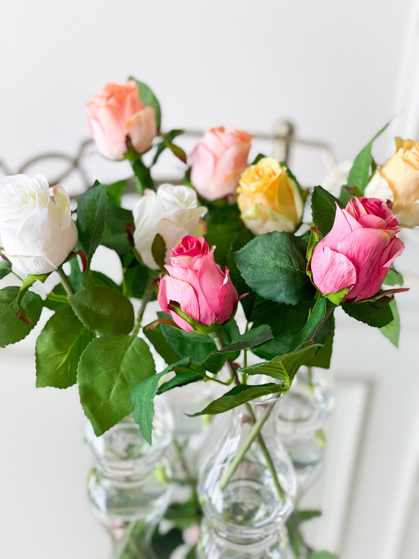 Coral Double Rosebud In Glass Vase With Acrylic Water
