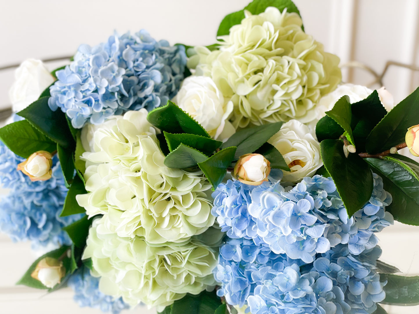 The Charolette Blanc Box Bouquet