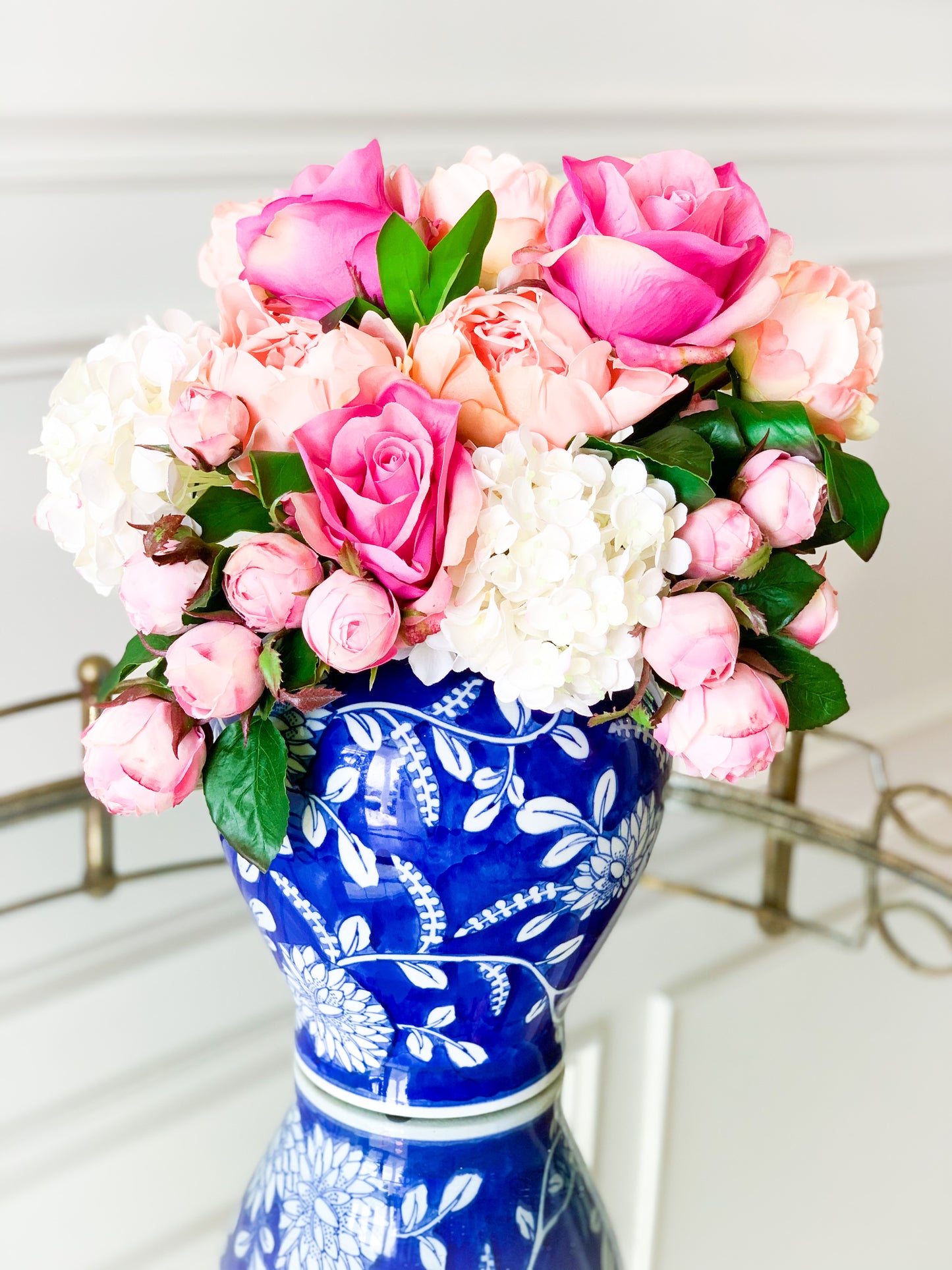 The Elizabeth Bouquet Blanc Box