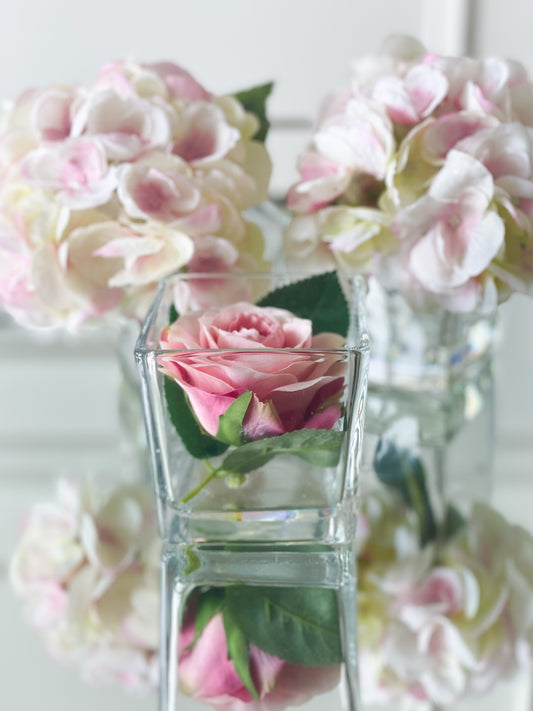 Soft Pink Rose In Glass Vase
