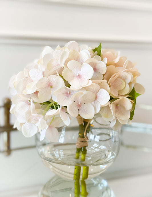 White With Lavender Hydrangeas In Glass Vase With Acrylic Water