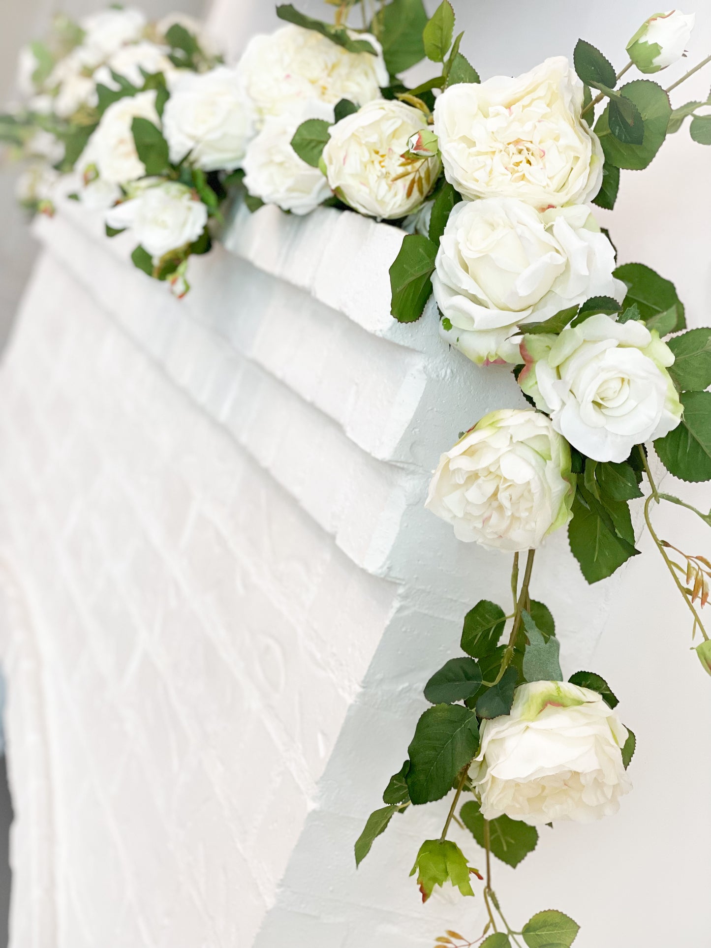 Mixed Cream Rose 10’ Garland