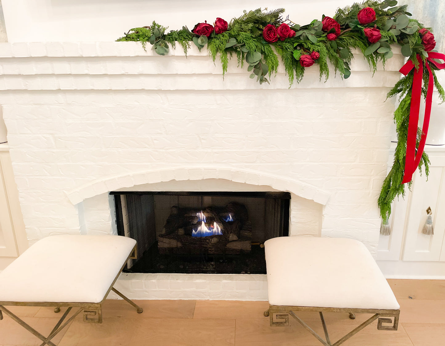 Reindeer Red Rose Mantle Blanc Box