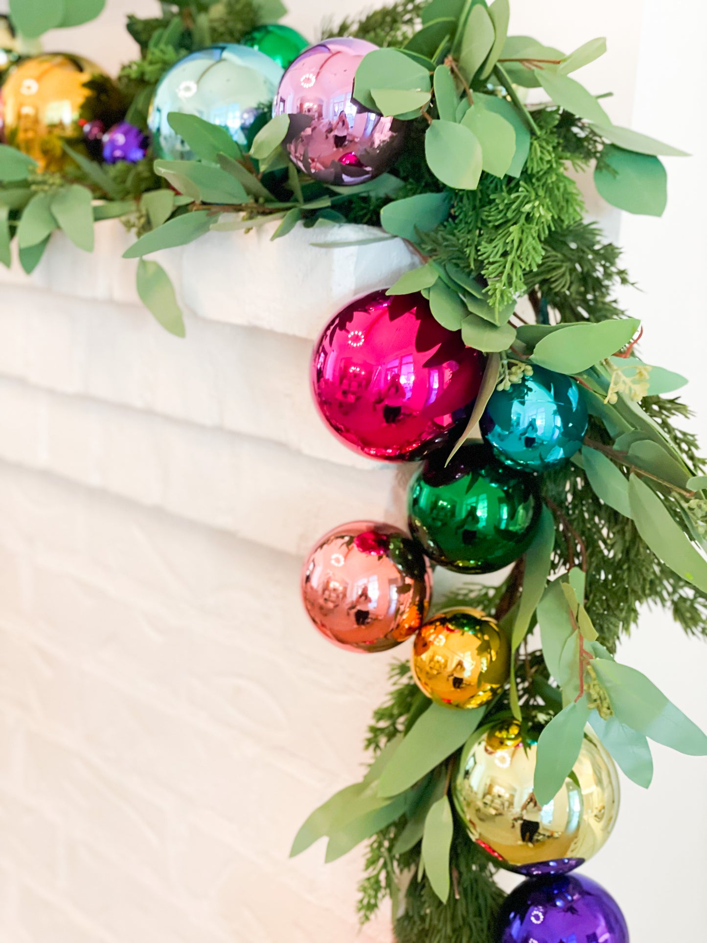 Multi Color Shiny Ornament Garland
