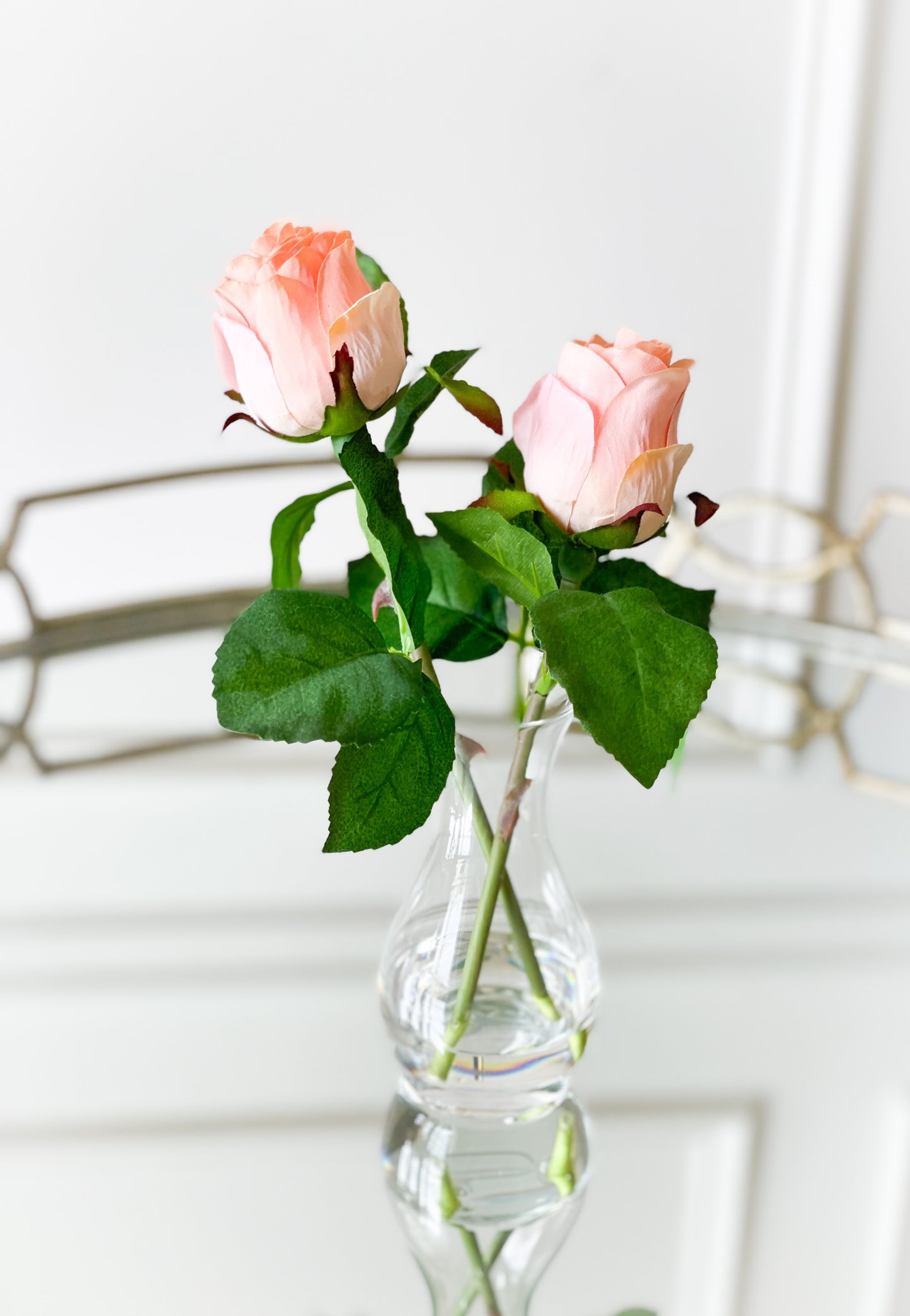 Coral Double Rosebud In Glass Vase With Acrylic Water