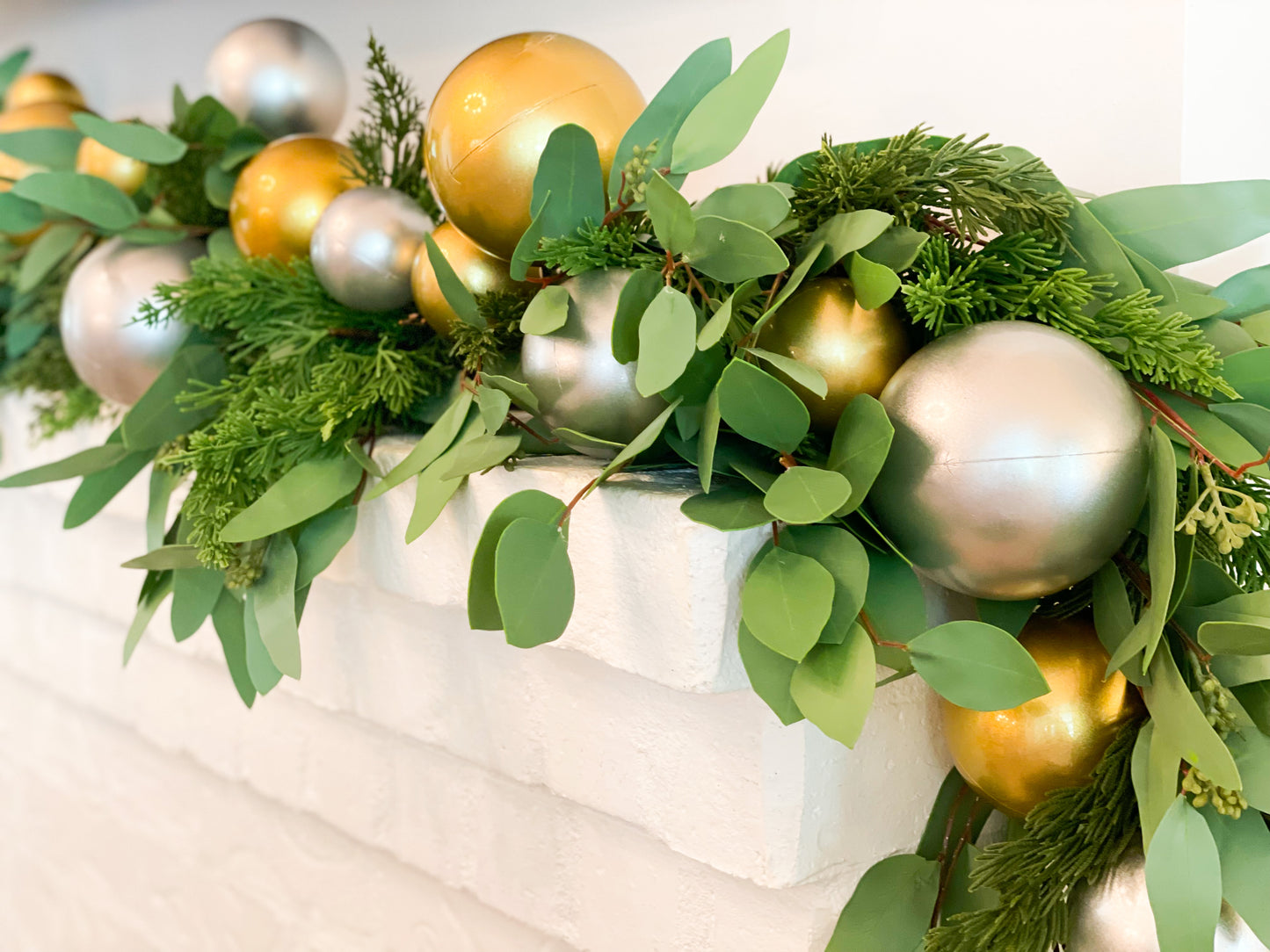 Gold And Silver Matte Ornament Garland