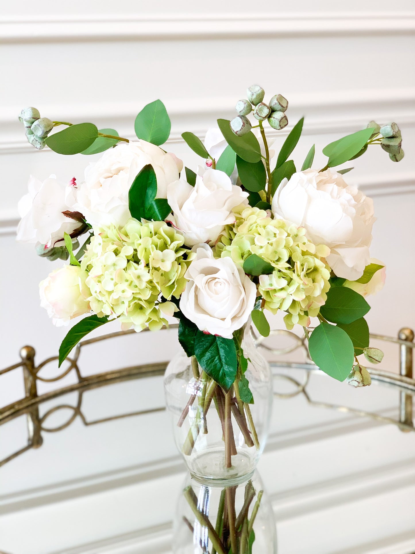 The Eloise Lux Bouquet Blanc Box
