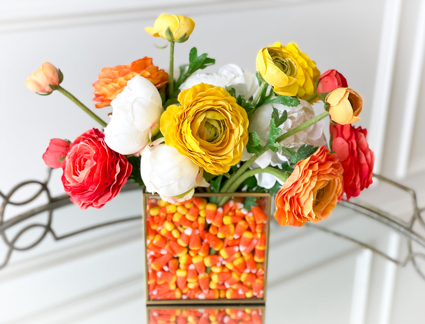 The Candy Corn Bouquet Blanc Box