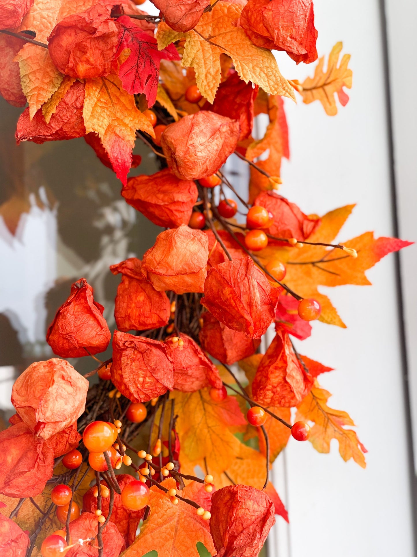 The Fall To Flock Wreath Blanc Box