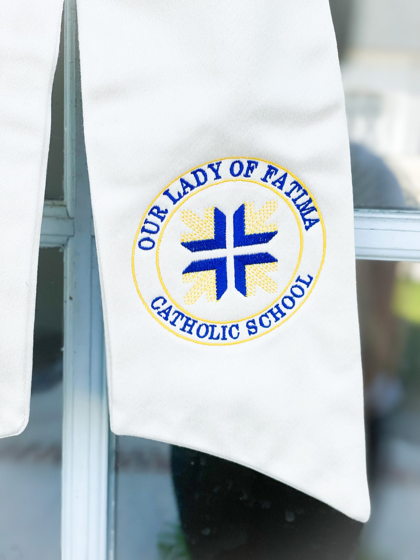 OLF 18” Round Tea Leaf Wreath With Sash