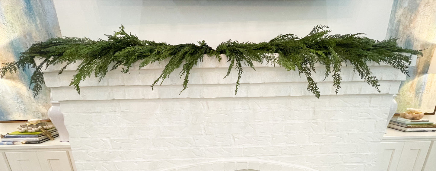 Cedar Mantle Swag Garland