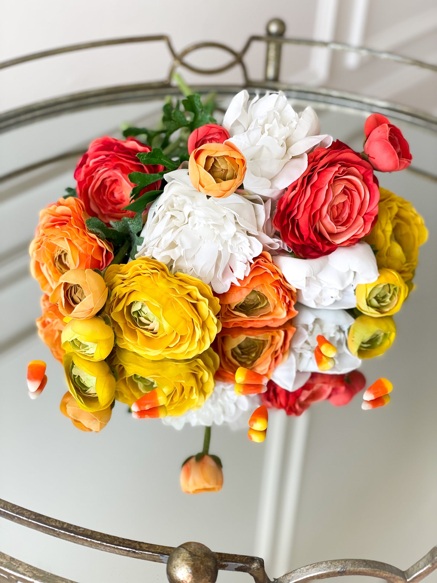 The Candy Corn Bouquet Blanc Box