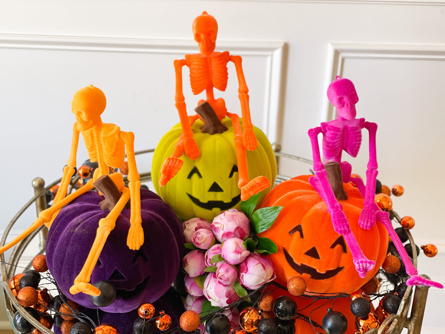 The Happy Hauntings Blanc Box