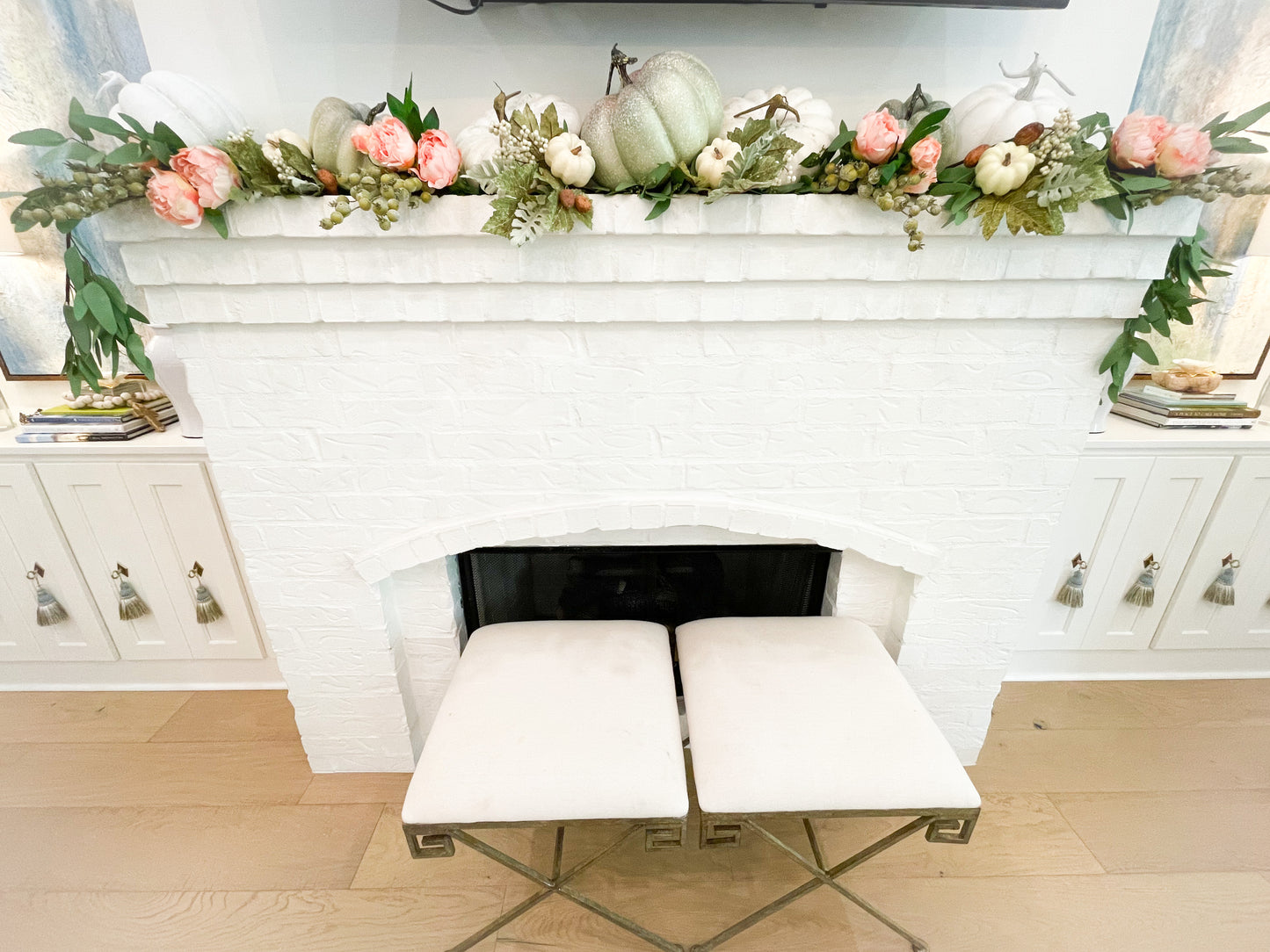 Crisp Coral and Pumpkins Blanc Box