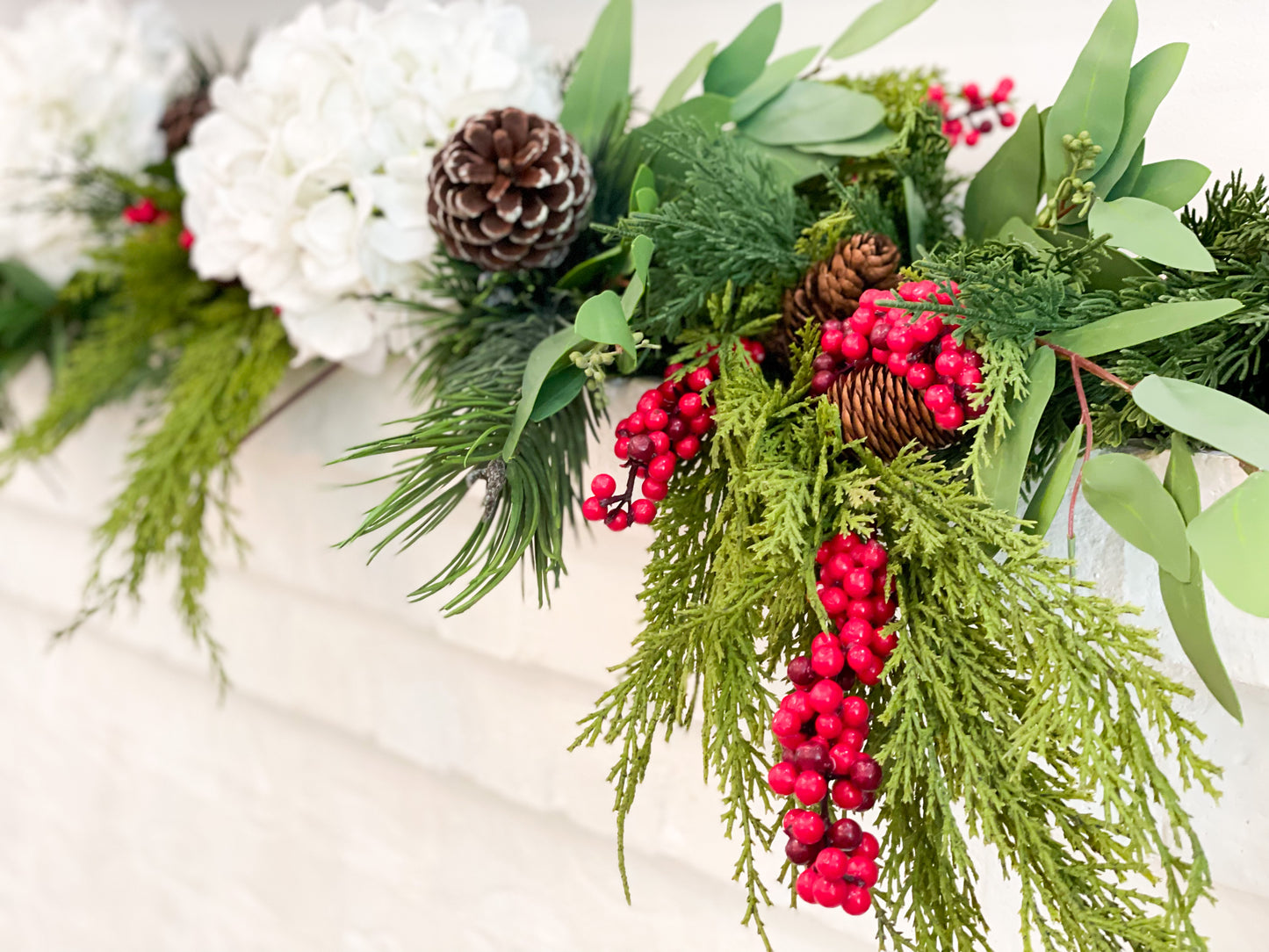 The Deck The Halls Blanc Box