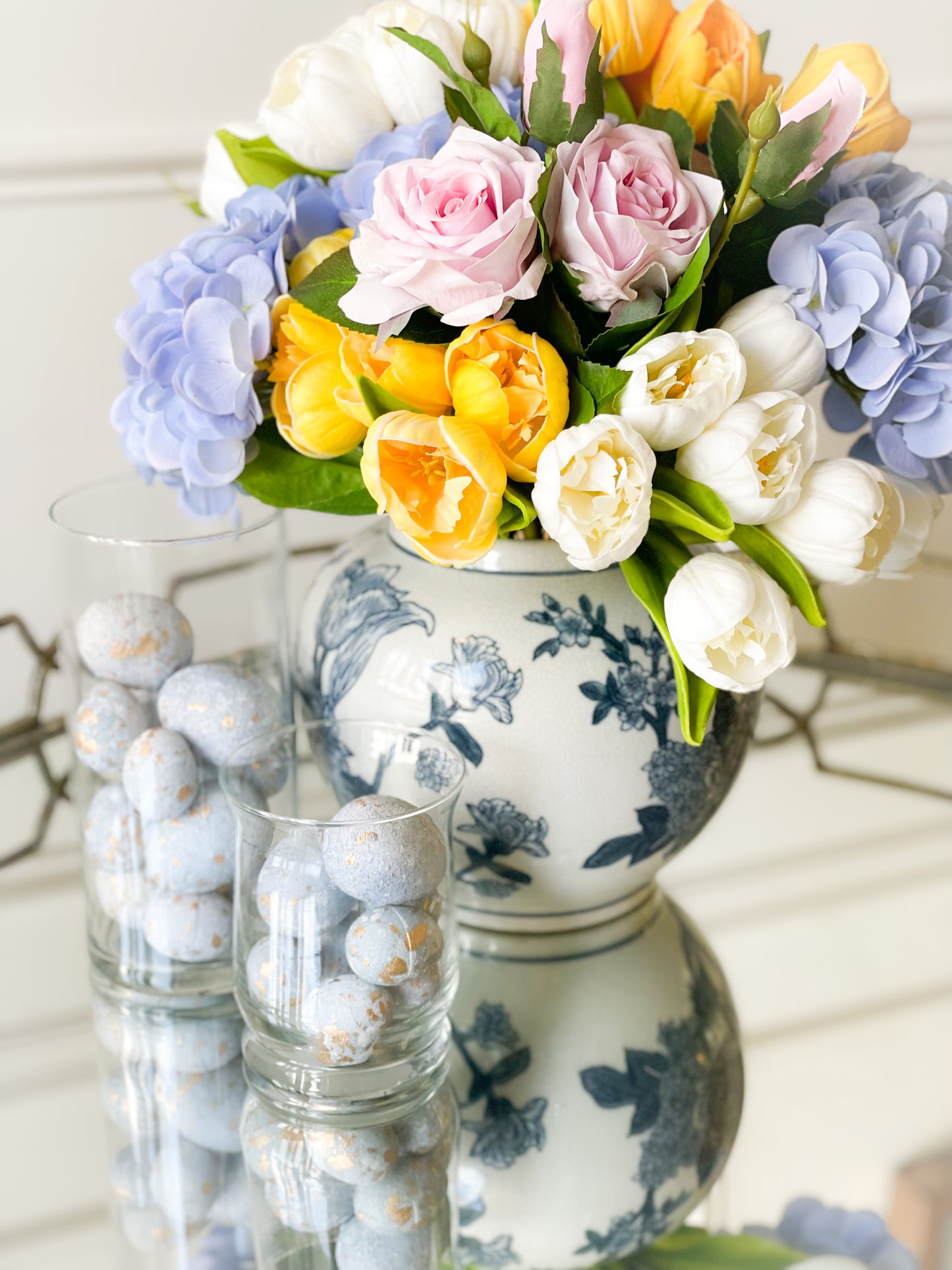 Bag Of 12 Gilded Bloomsbury Eggs Light Blue