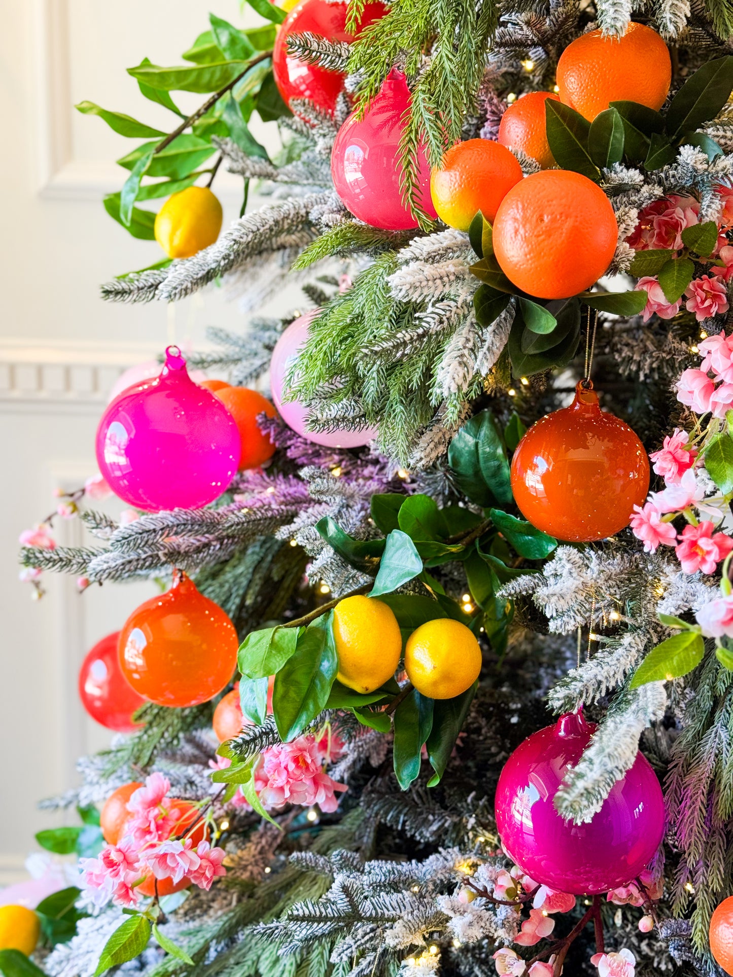 The Citrus Noel Christmas Tree Blanc Box