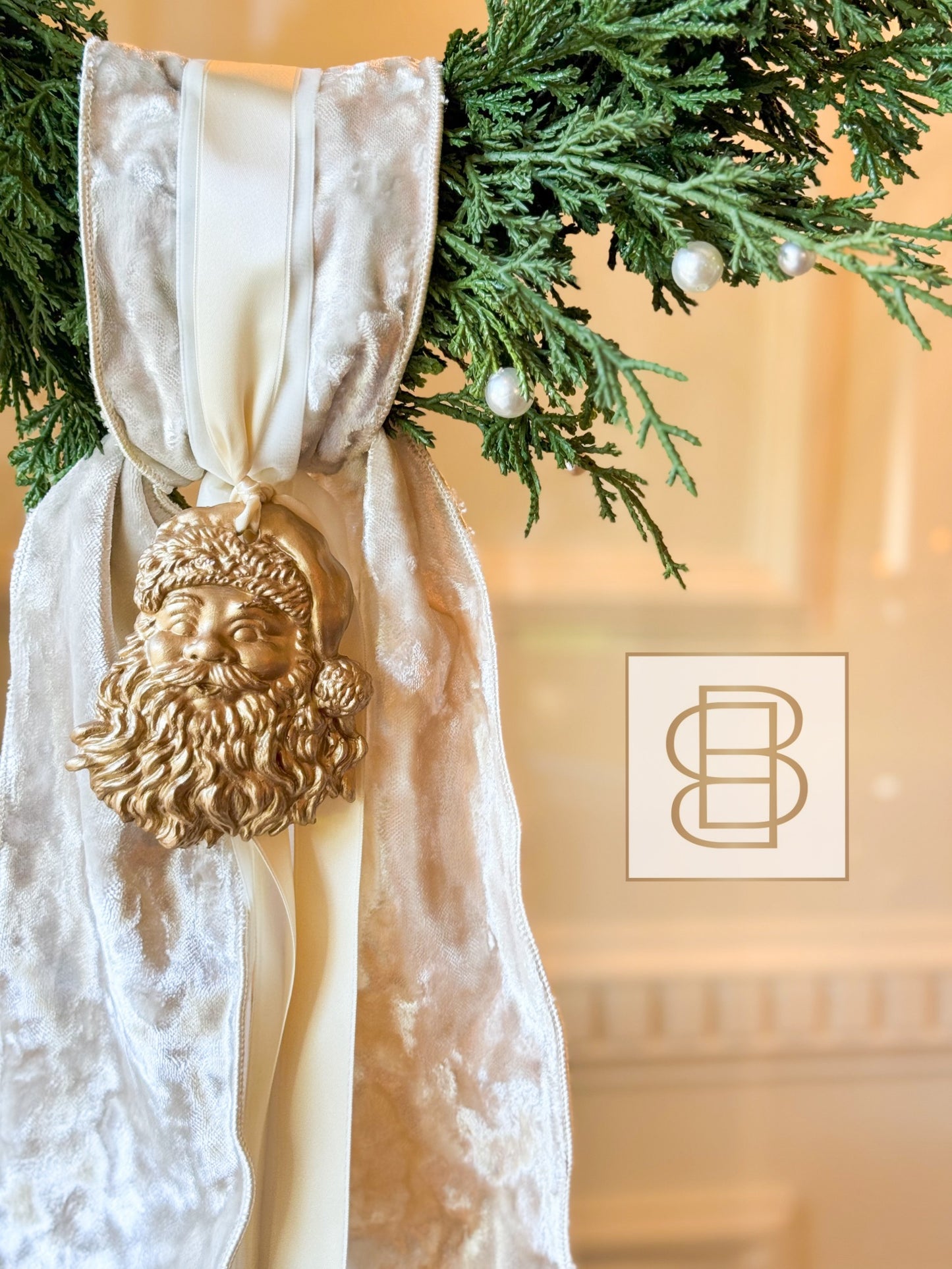 The Blanc Noel Wreath And Sash