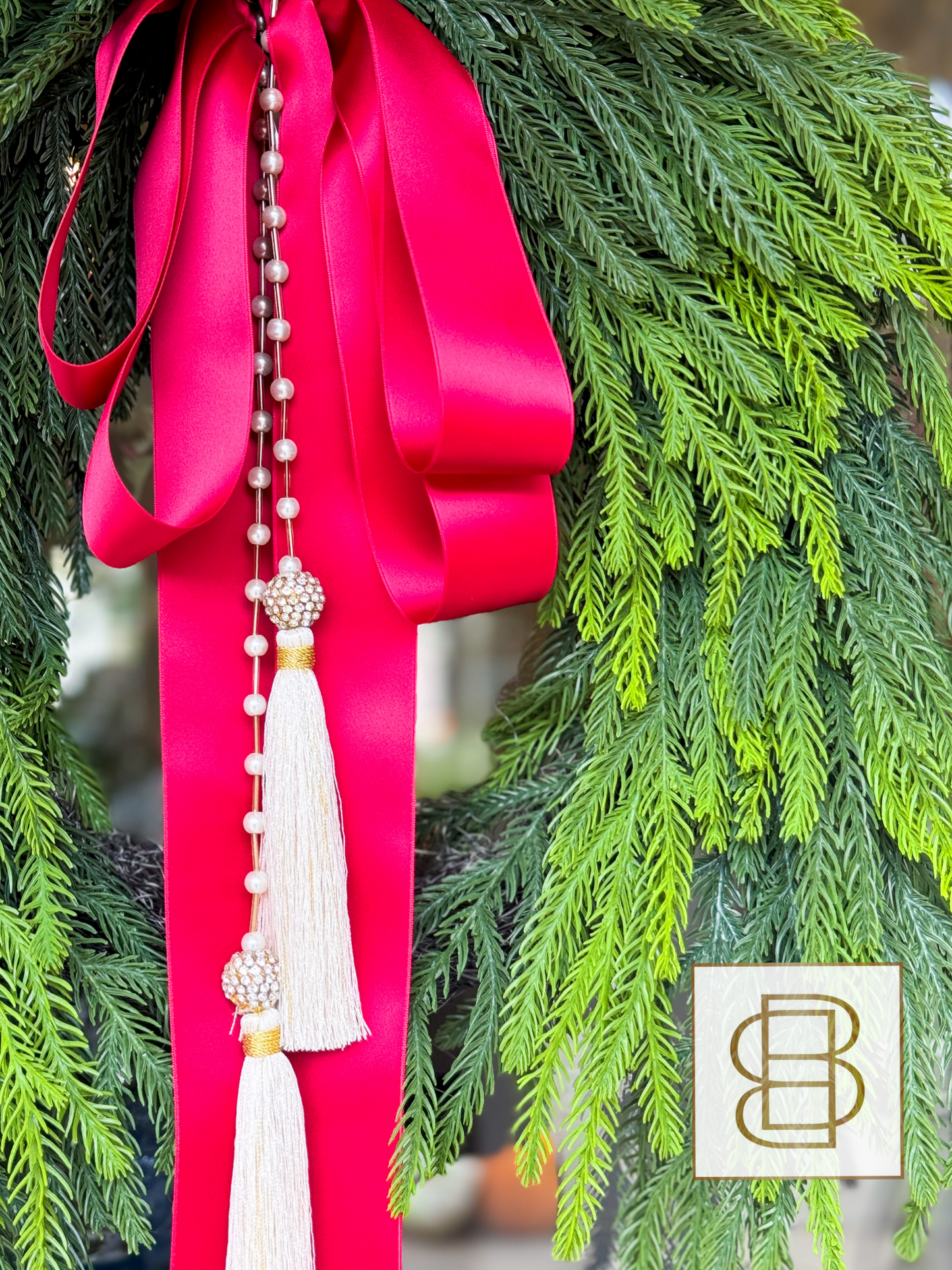 The Prancer Wreath With Bow And Tassel