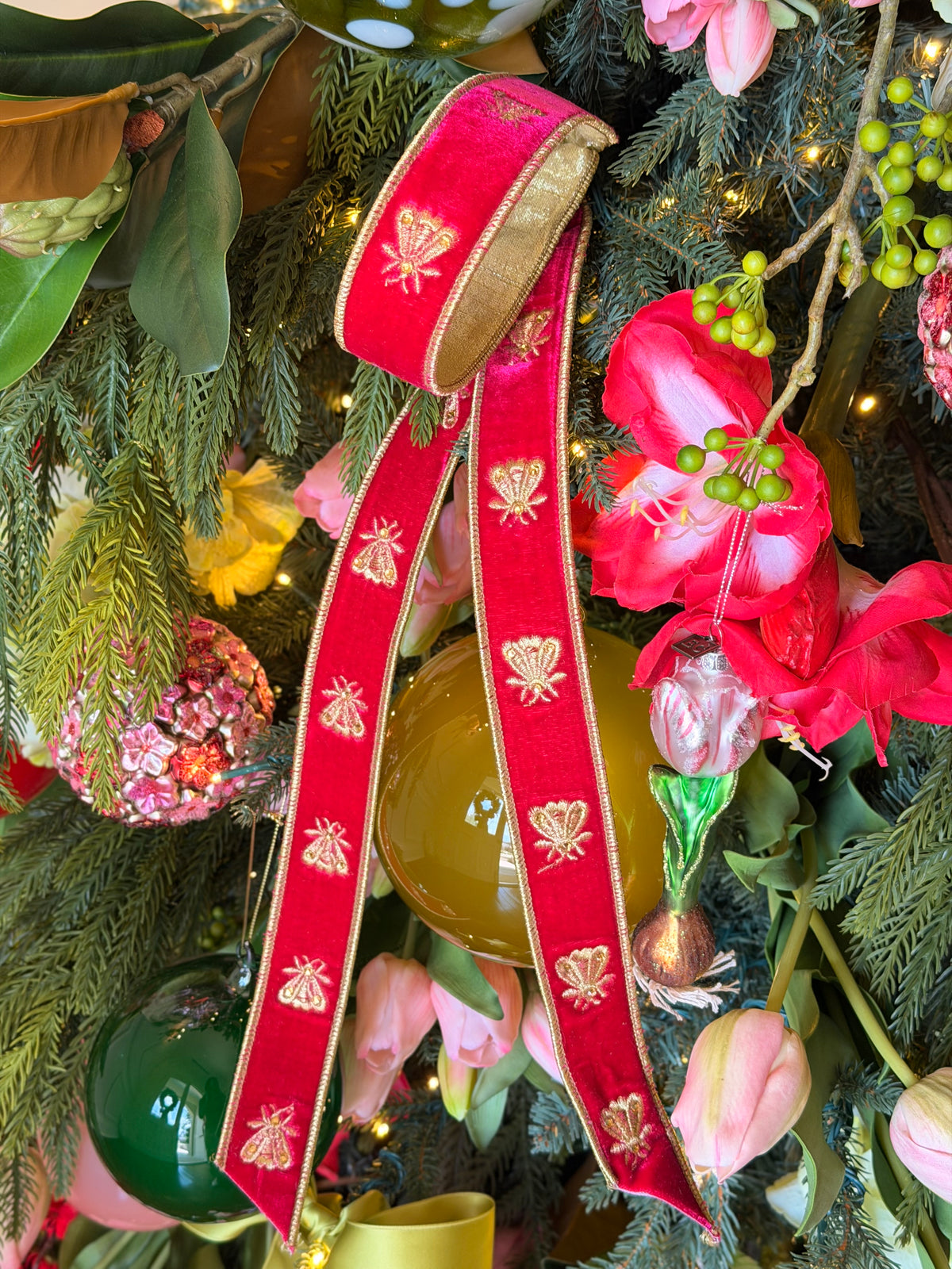Maison de Tulipes Bow Box