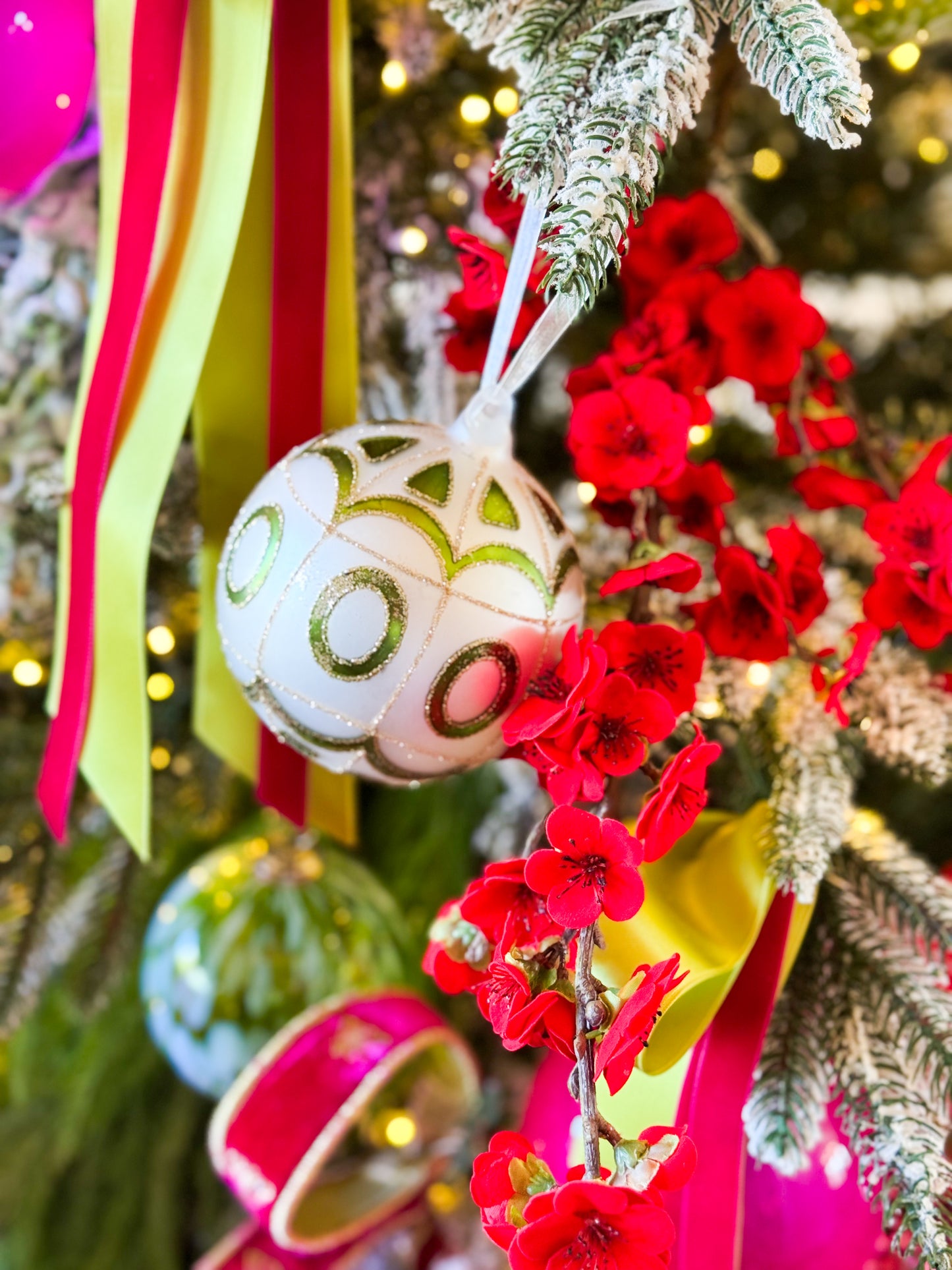The Fleur Noel Christmas Tree Blanc Box