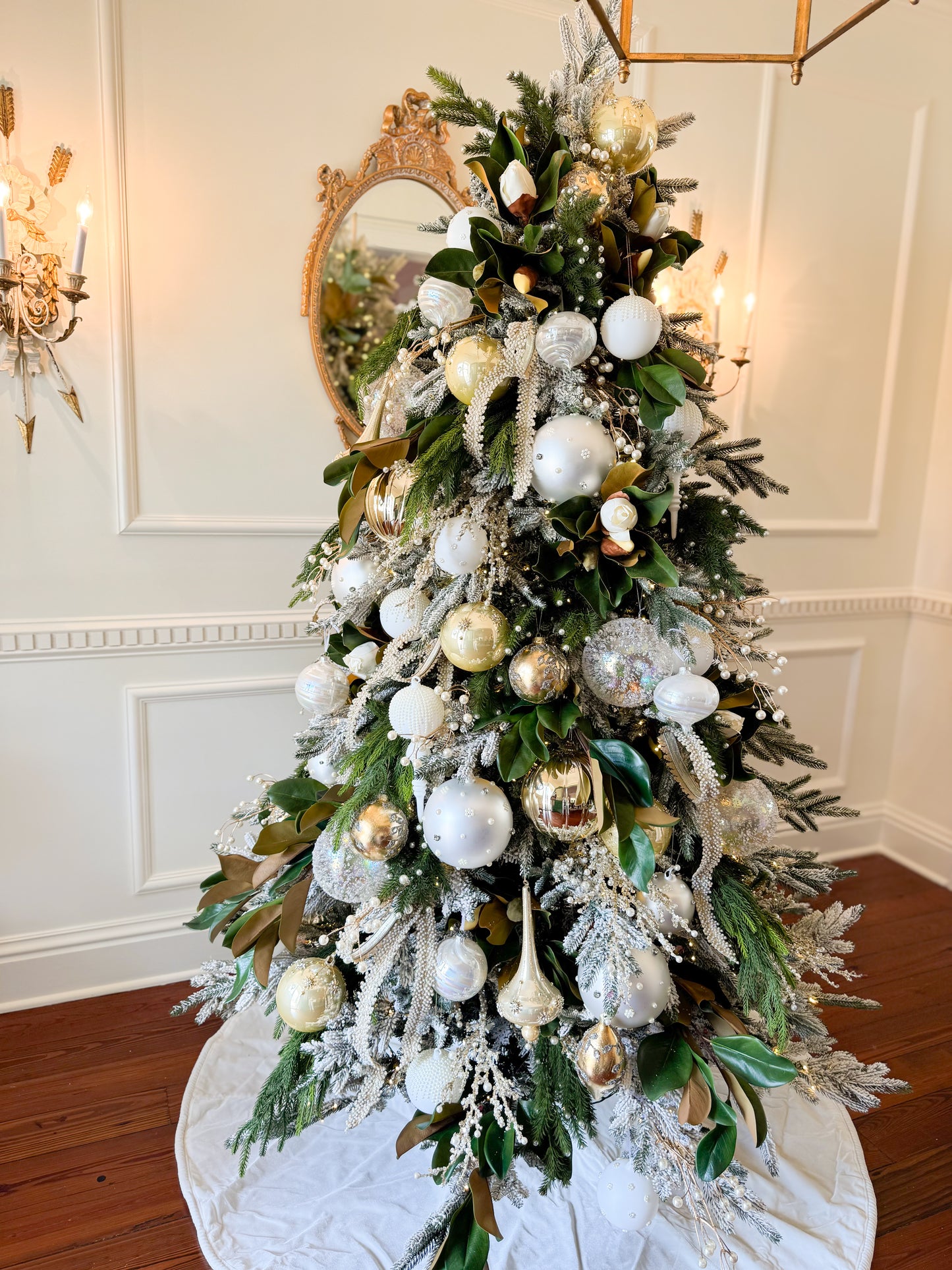 The Versailles Noel Christmas Tree Blanc Box