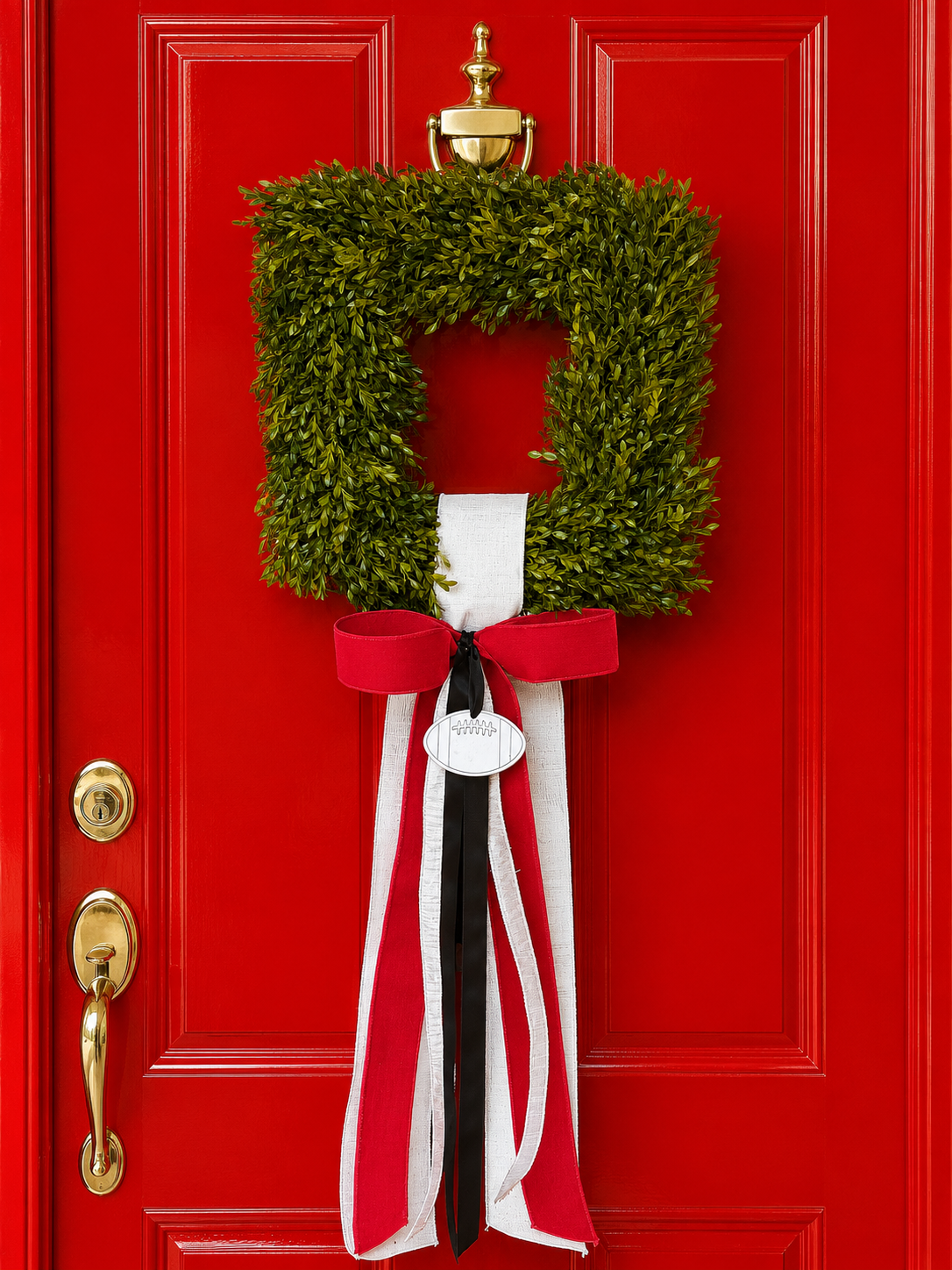 The Scarlet Society Tea Leaf Wreath