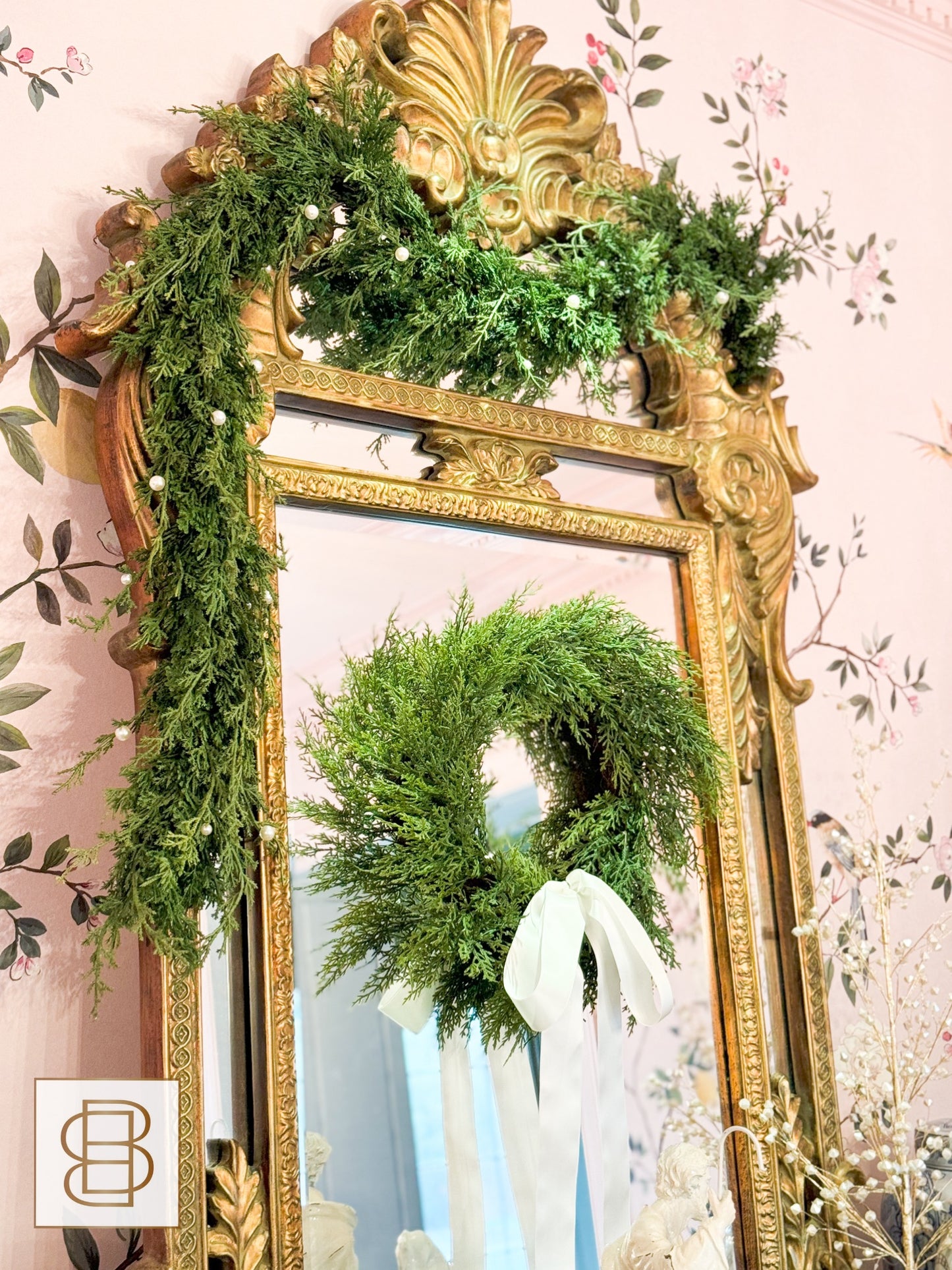 St. Germain Wreath And Pearl Bow